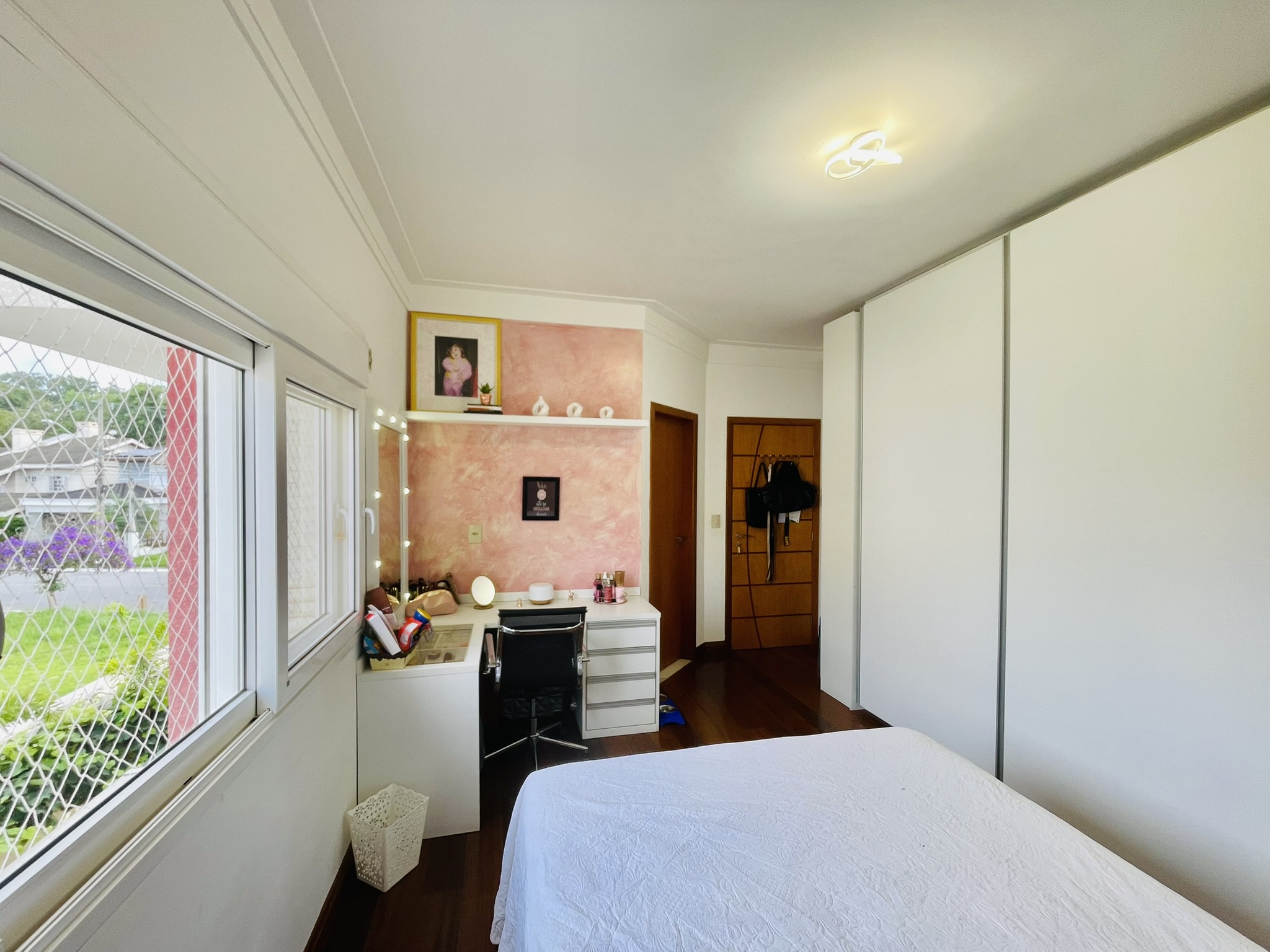 Casa para venda com 4 dormitórios no Condomínio Campos Do Conde I em Tremembé/SP