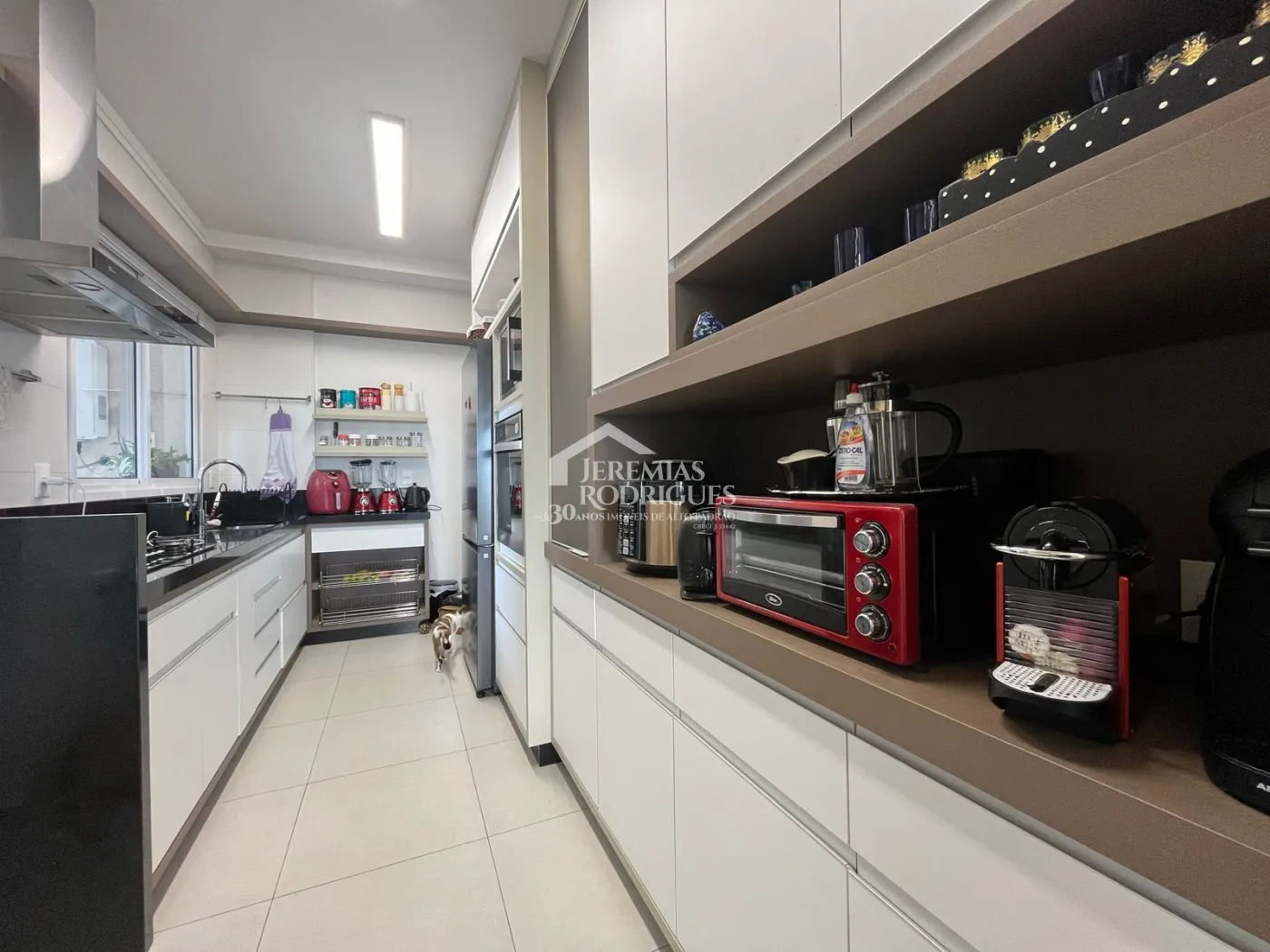 Apartamento à venda com 3 suítes, 142 m² no Condomínio Grand Terrace em Taubaté/SP.
