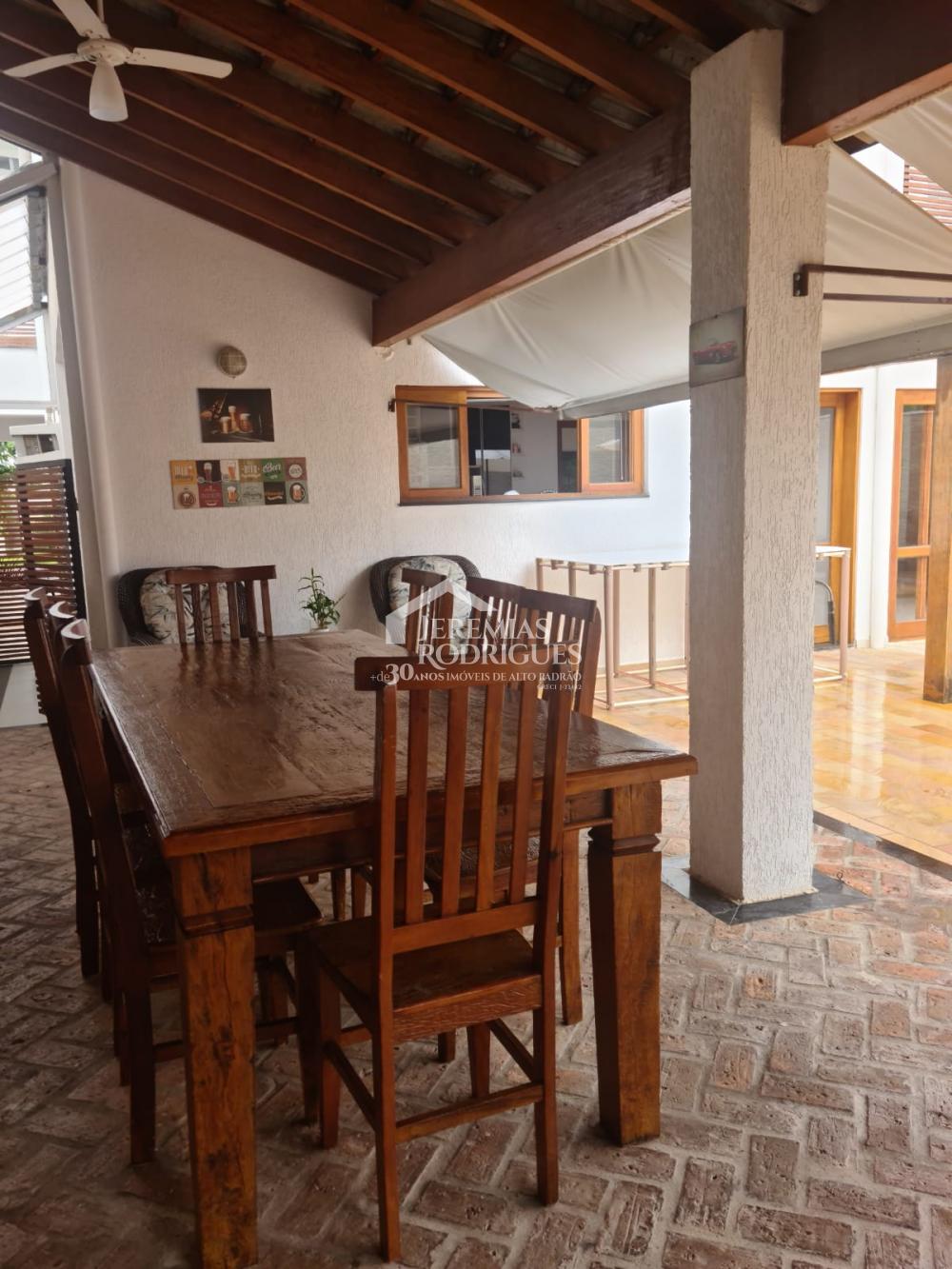 Sobrado com 4 suítes no Condomínio Real Ville