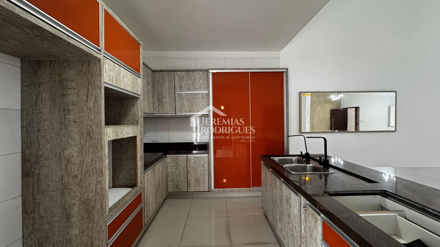 Casa com 3 dormitórios, 240 m², à venda por R$ 1.300.000- Nossa Senhora do Perpétuo Socorro - Pindamonhangaba/SP