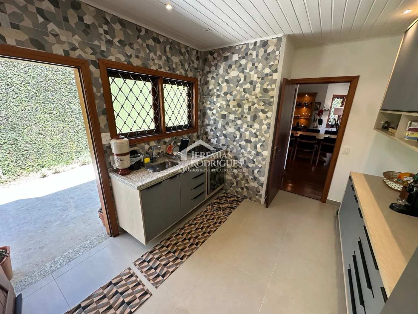 Casa para venda com 6 suítes no Capivari em Campos do Jordão/SP