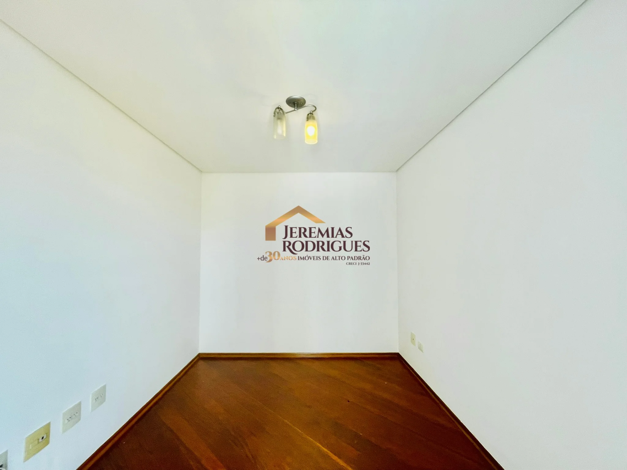 Apartamento Duplex para venda e locação no Condomínio Lumiere em Taubaté/SP. — foto 7