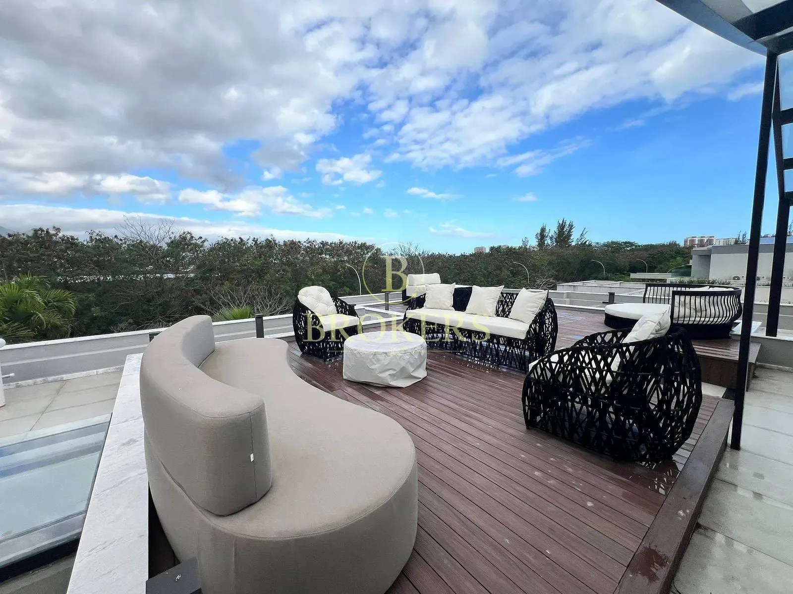Moderna e sofisticada: Casa triplex no Alphaville com elevador, 5 suítes e terraço panorâmico por R — foto 6