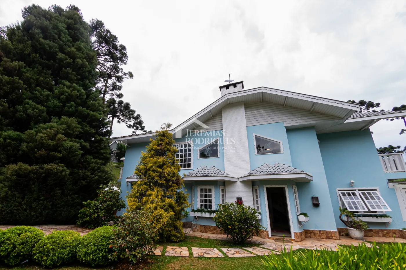 Casa com 7 dormitórios, 350 m² - Condomínio Aldeia Austríaca - Campos Jordão/SP