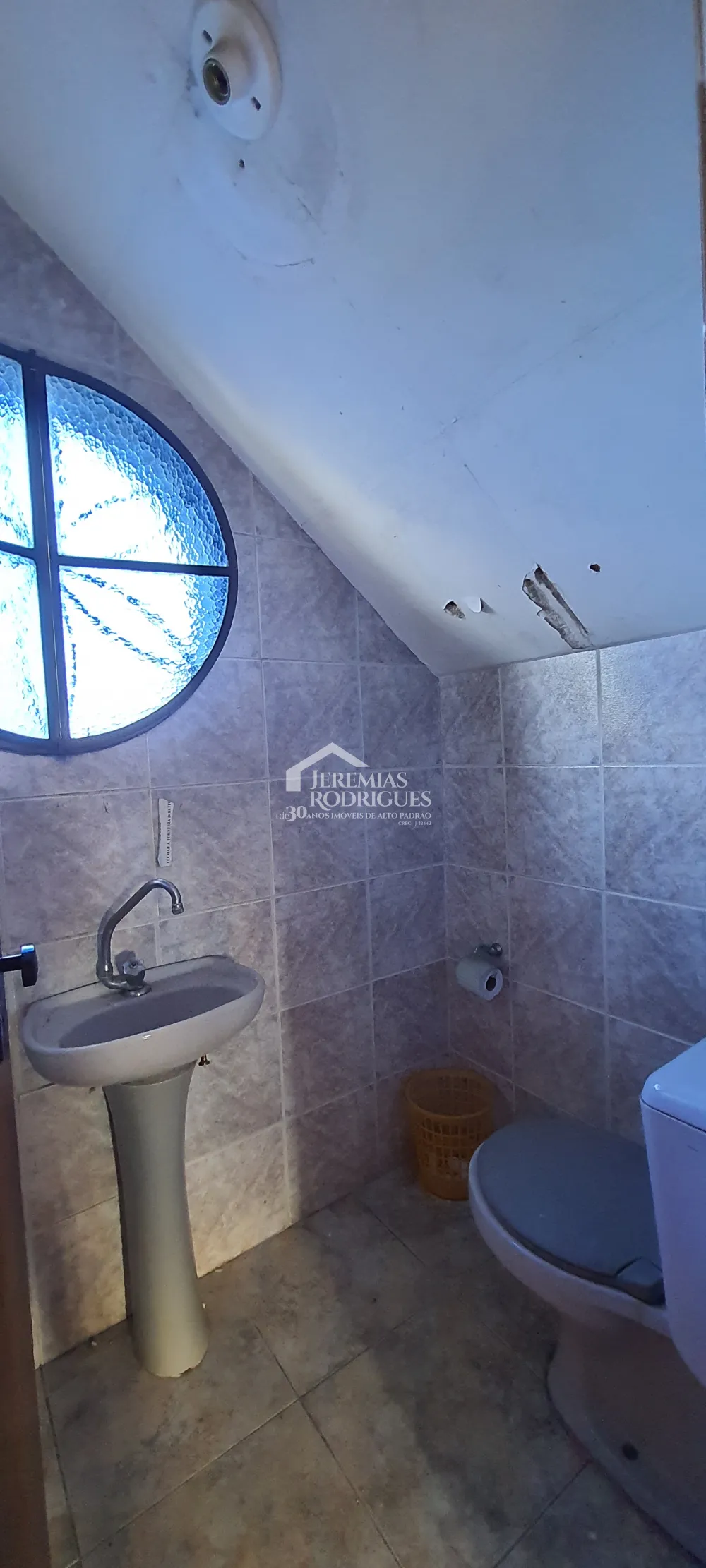 Prédio comercial com 310 m² -  Independencia - Taubaté/SP