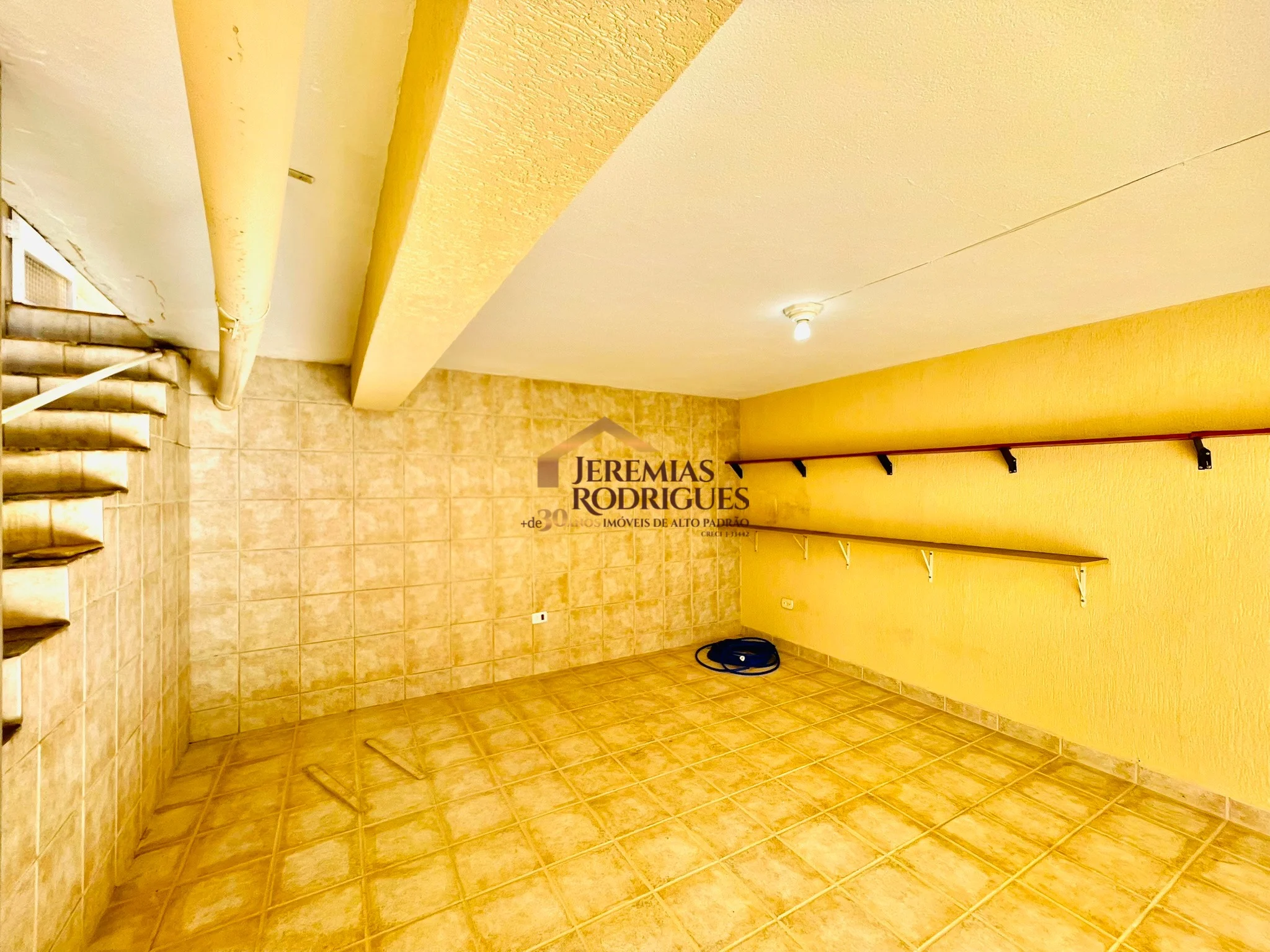 Casa para locação e venda no Centro em Taubaté/SP. — foto 26