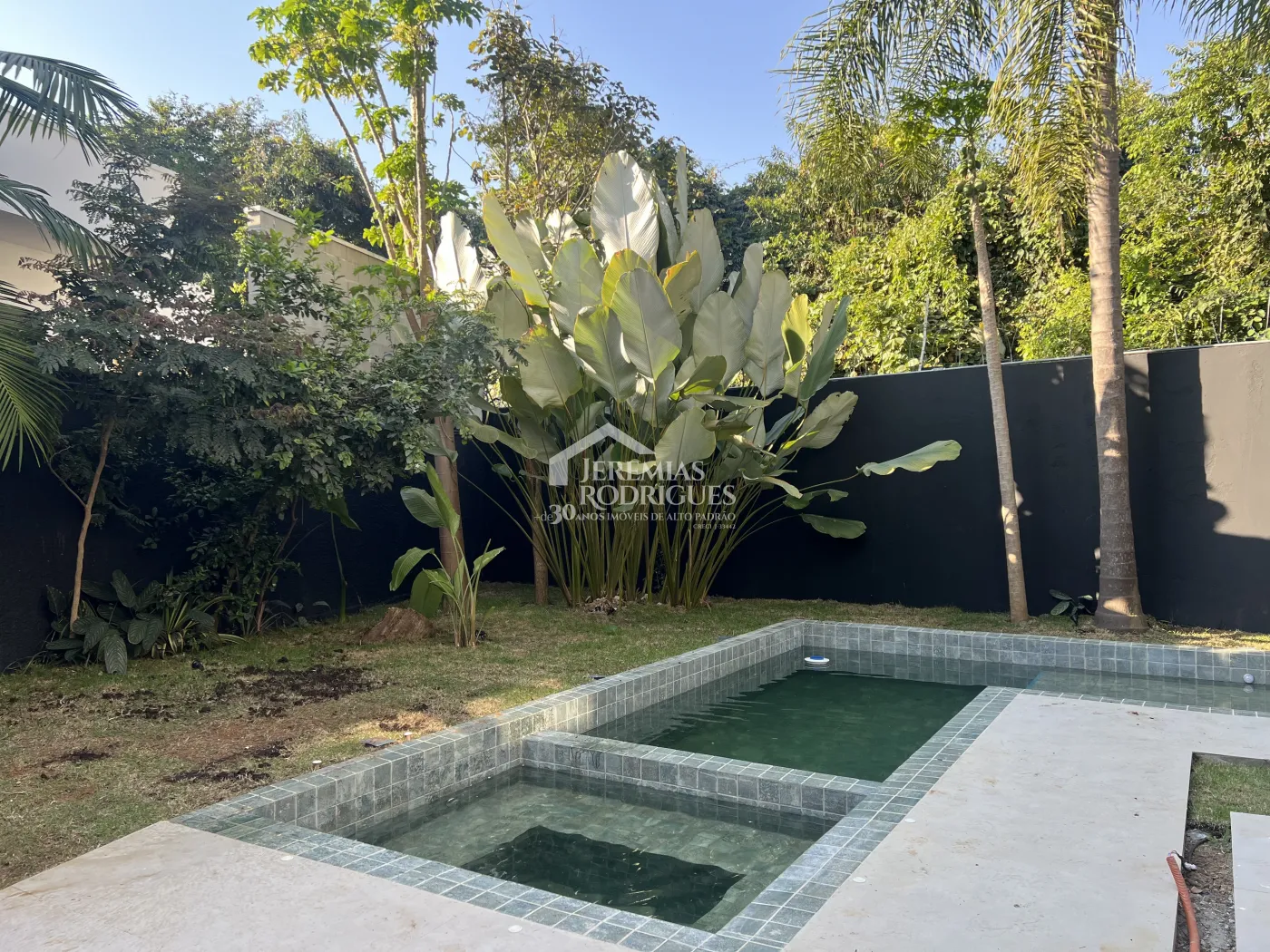 Casa com 4 suítes, 320 m² - Condomínio Taubaté Village - Taubaté/SP.