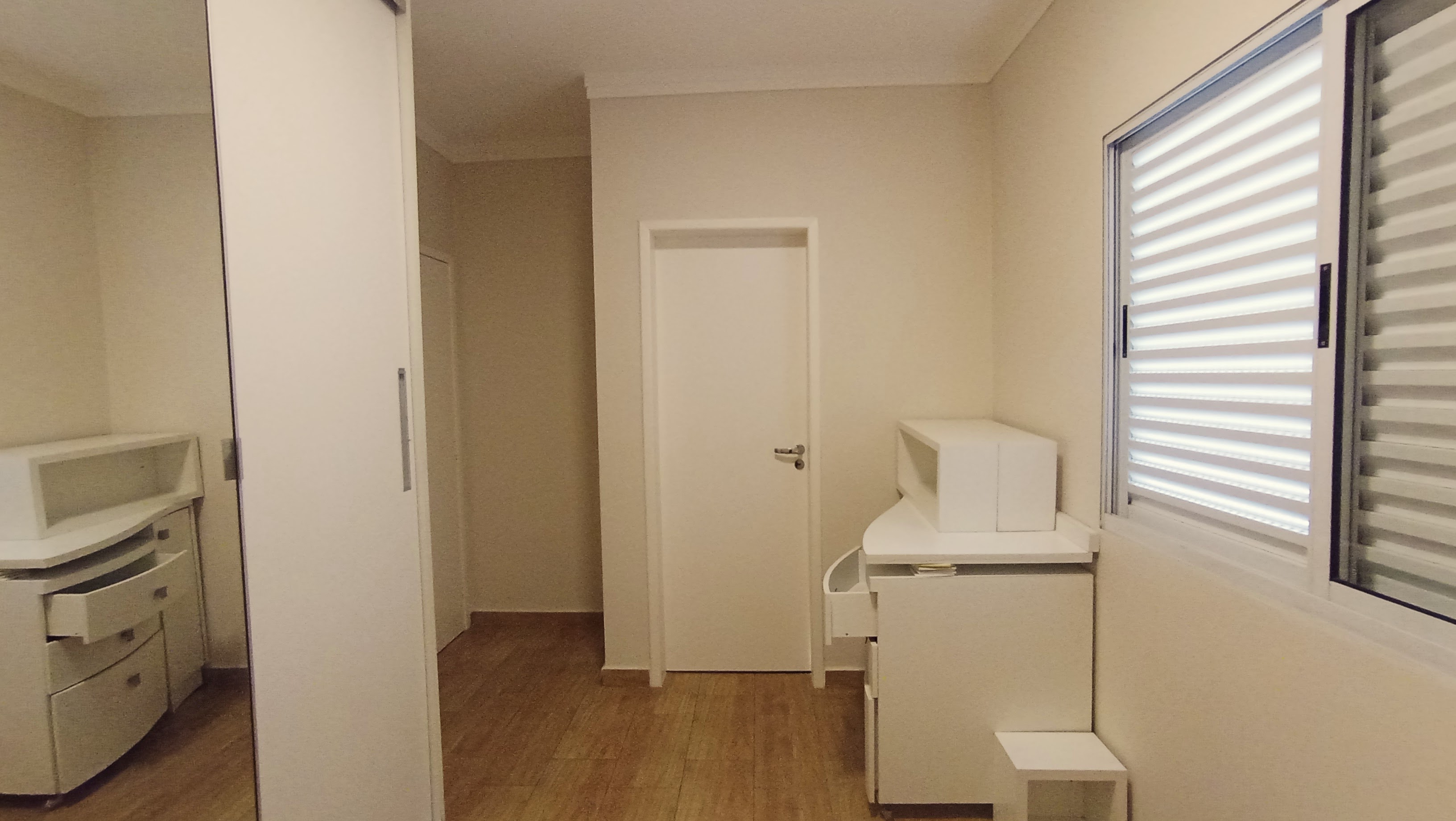 Casa para locação com 3 suítes no Condomínio Campos do Conde II - Chambord em Tremembé/SP.