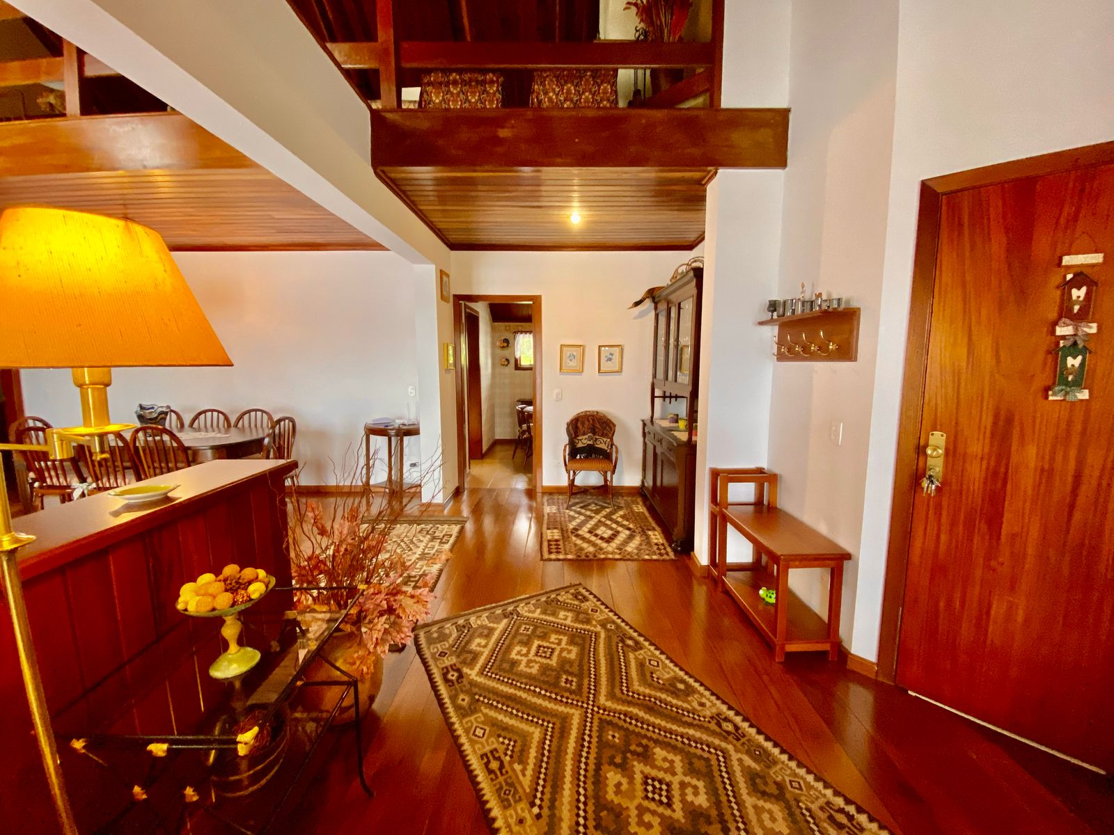 Apartamento à venda no Condomínio Le Bourg Saint Maurice em Campos do Jordão/SP.