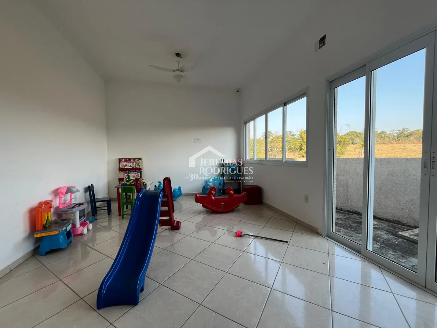 Casa com 3 dormitórios, 300 m² - Residencial Santa Helena - Caçapava/SP