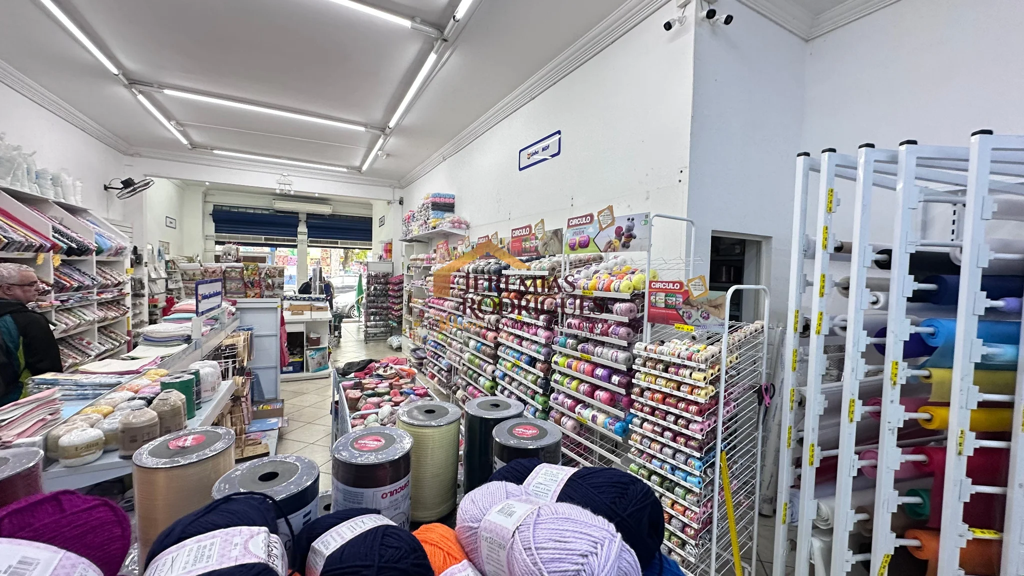 Ponto comercial para locação no Centro em Pindamonhangaba/SP. — foto 2
