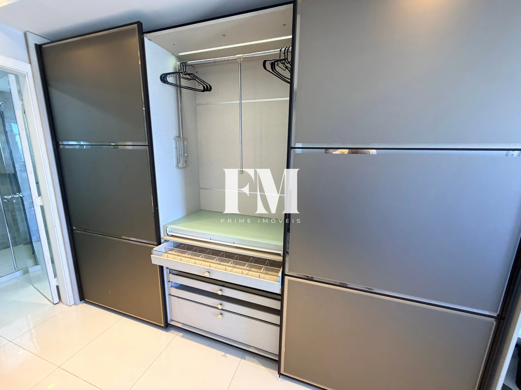 Frente mar em Copacabana: apartamento à venda de 2 quartos, andar alto com vista panorâmica, alto p - foto 17