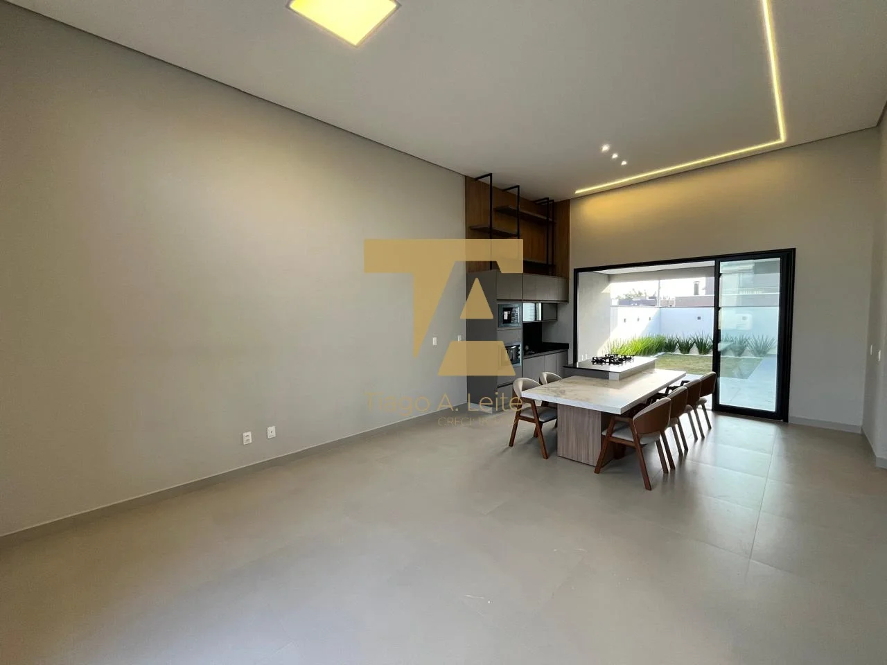 Casa Térrea com 3 Suítes e Fachada Contemporânea – Condomínio Pérola do Vale, Tremembé/SP