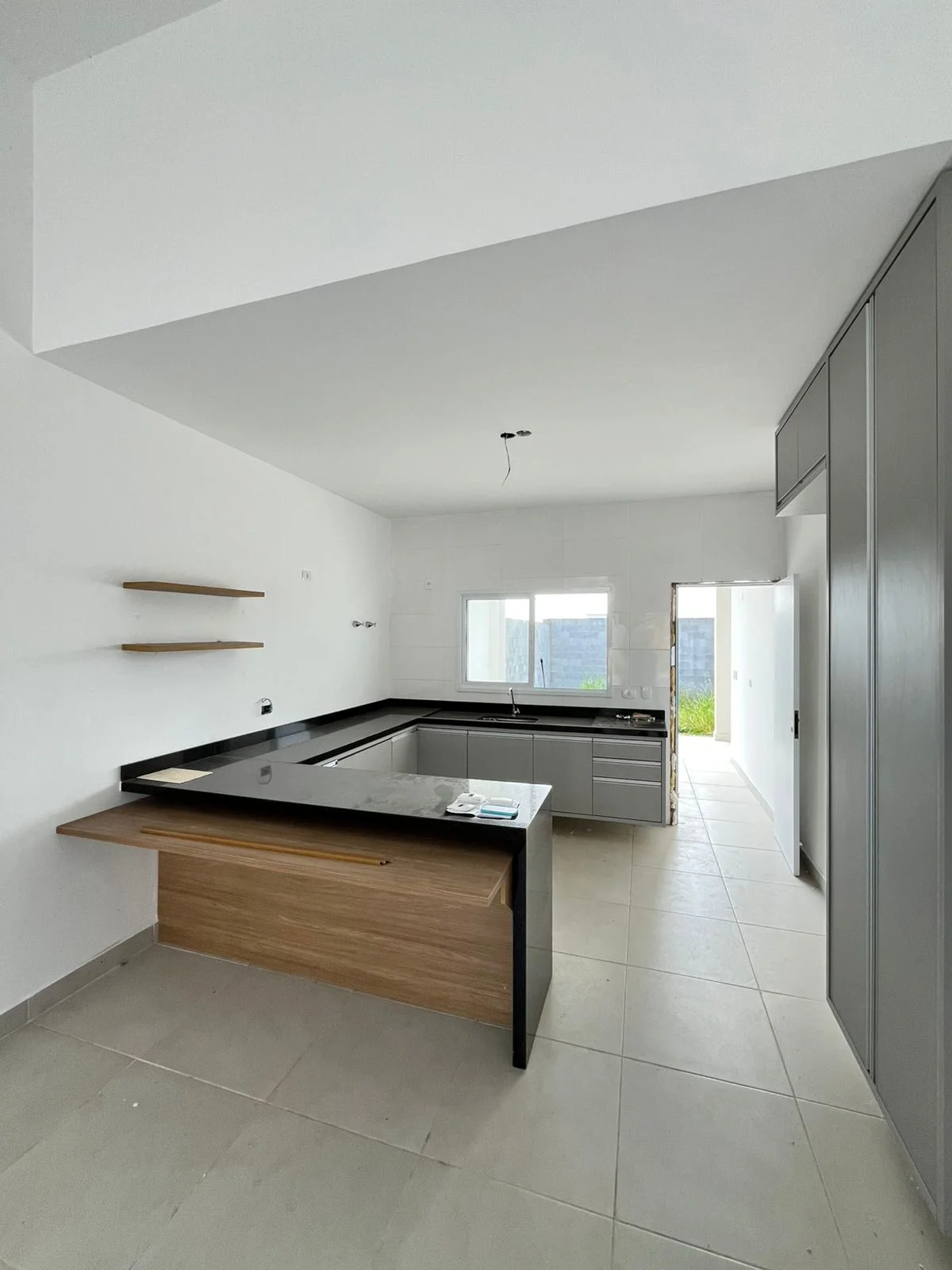 Casa à venda no Vita Village – 3 quartos, suíte, quintal 250 m² | Pindamonhangaba