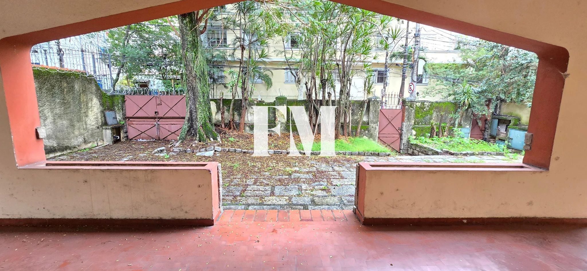 Residência Exclusiva em Centro de Terreno em Laranjeiras - foto 14