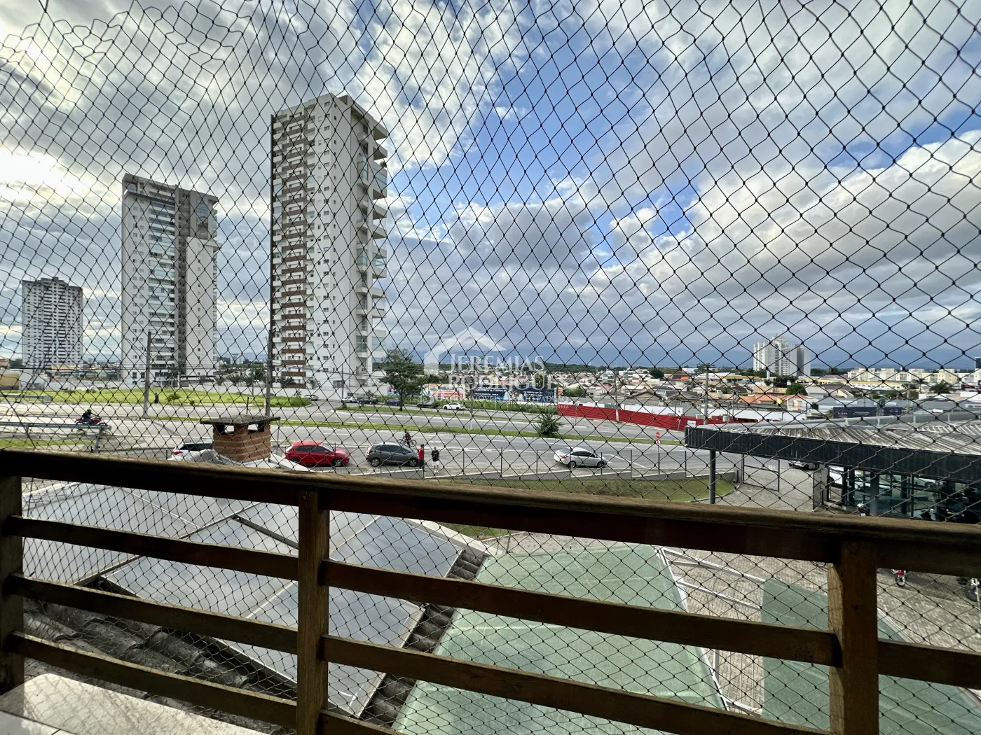 Casa comercial com 320 m² - Chácara Guizard - Taubaté/SP.