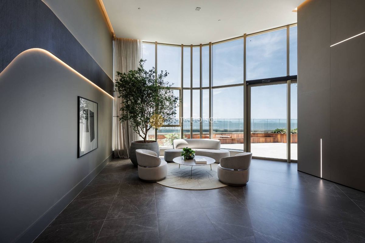 Yachthouse Apartamento Alto Padrão 4 Suítes no Centro de Balneário Camboriú SC
