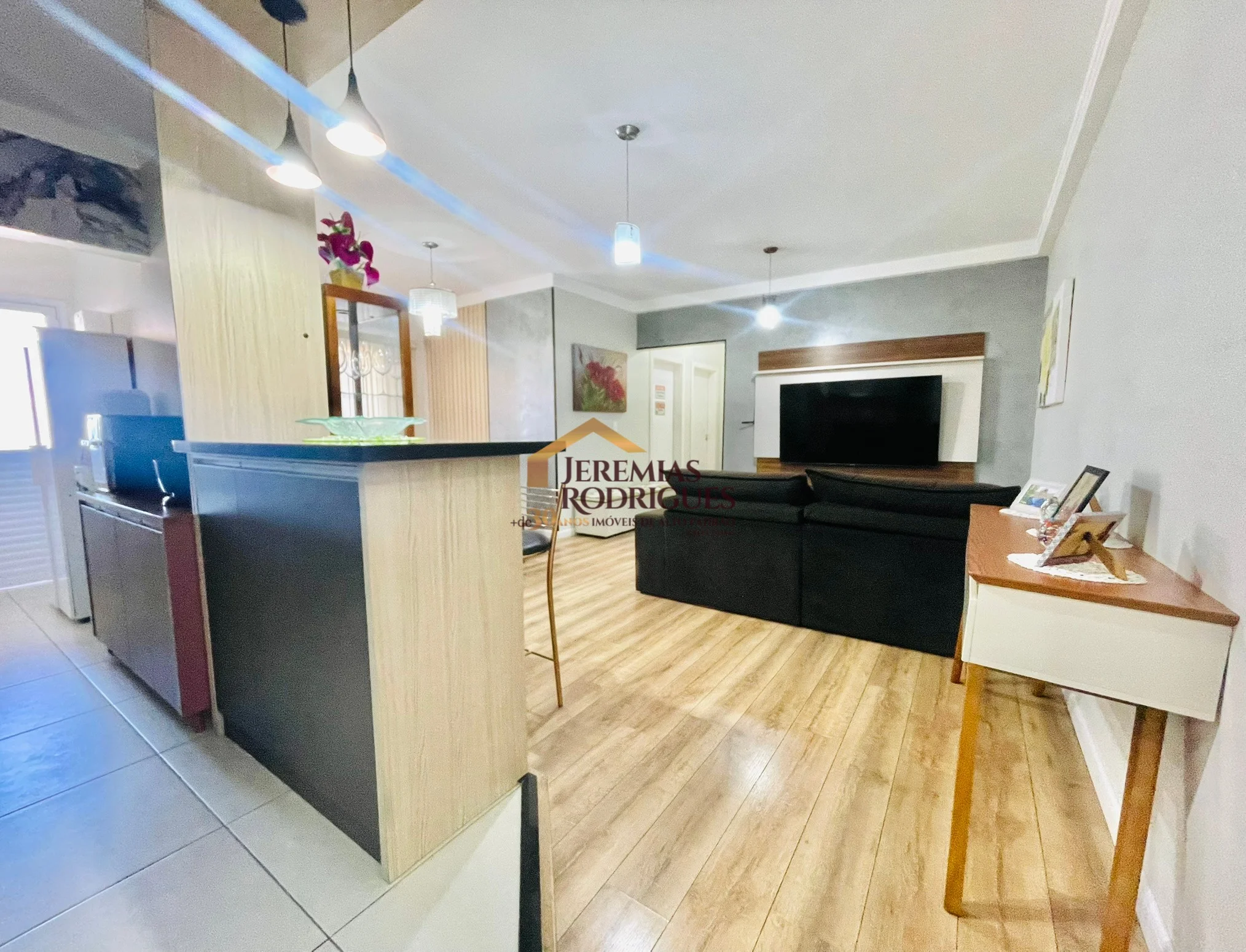Apartamento à venda no Edifício Maison em Taubaté/ SP.