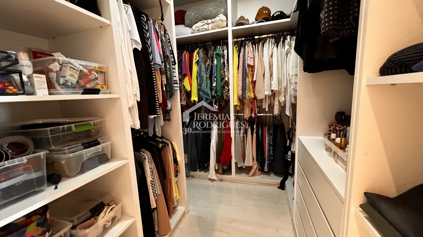Casa com 4 dormitórios, 394 m² - Alto São Pedro - Taubaté/SP.