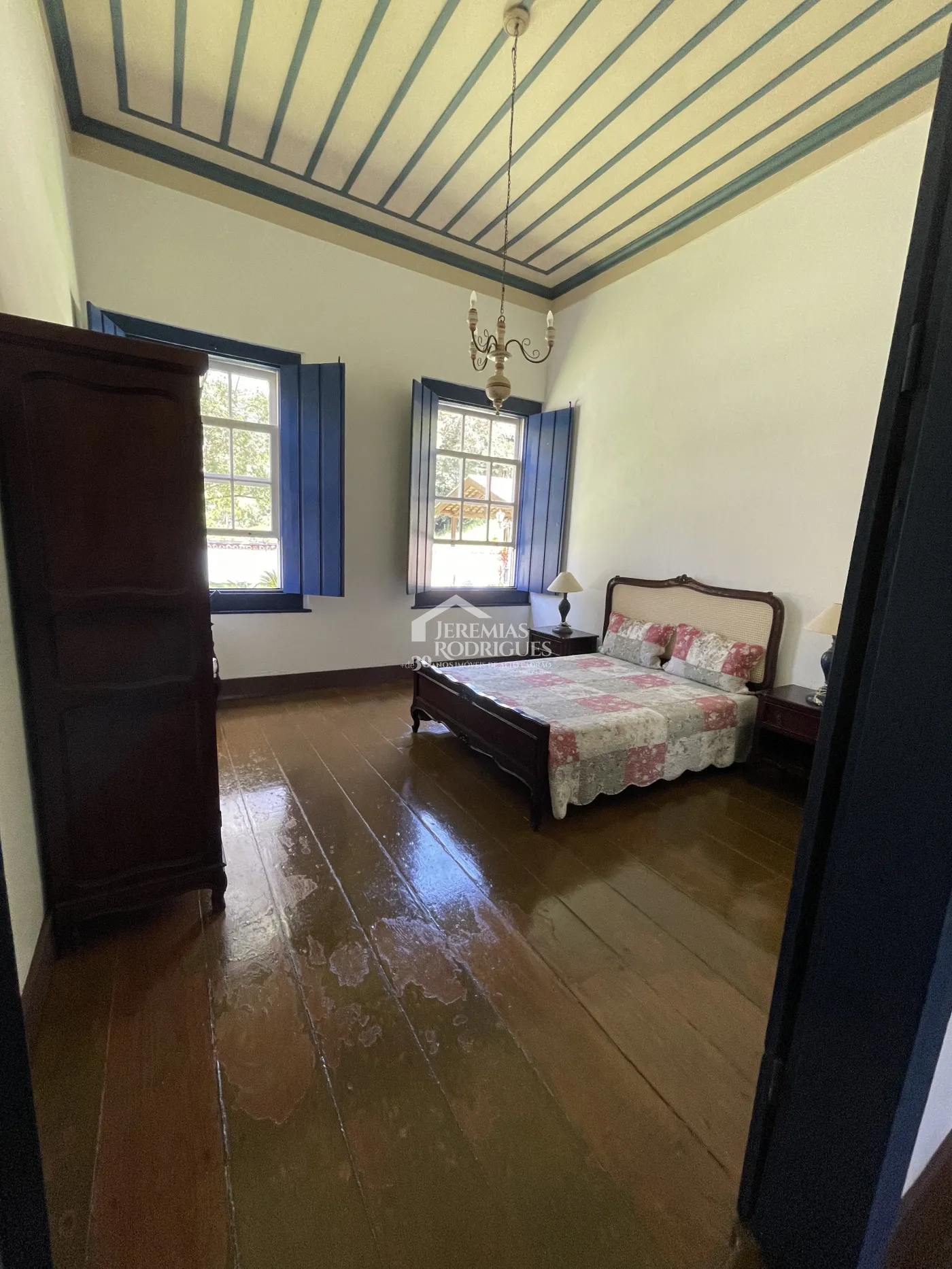 Fazenda com 12 dormitórios - Taubaté/SP