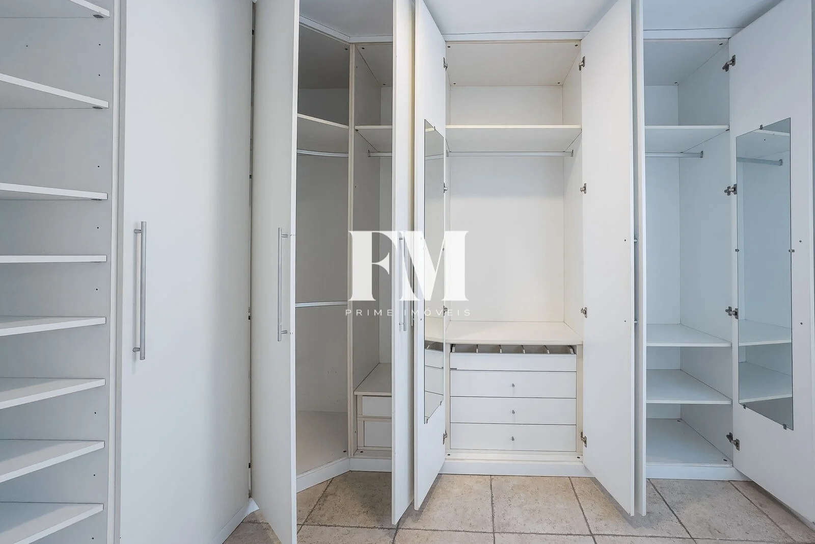 Lagoa | Rua Ministro Armando de Alencar | 3 Quartos (1 Suíte) | 79m² com Vaga à Beira da Lagoa - foto 18