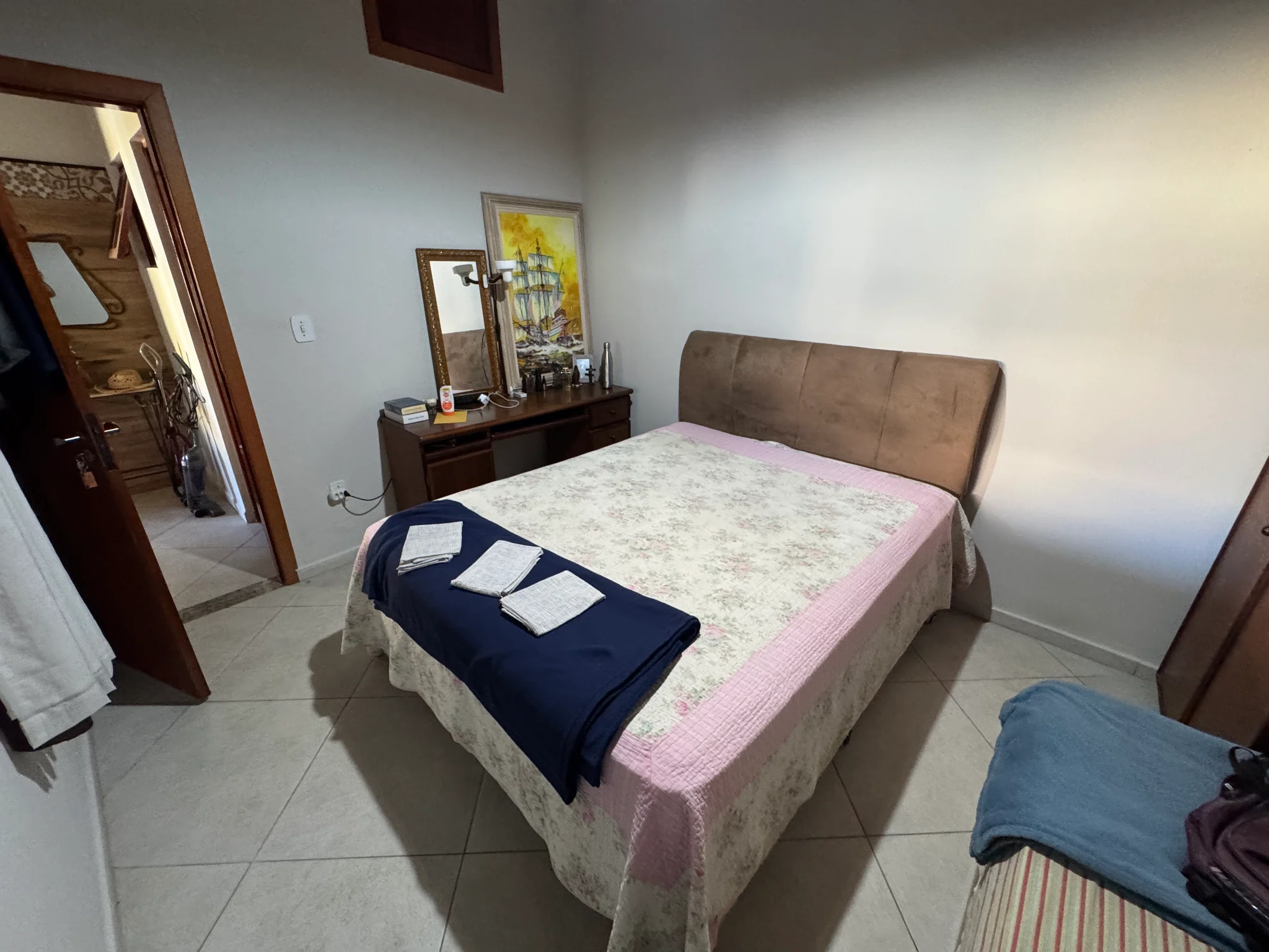 Casa à venda no bairro Jardim Residencial Doutor Lessa em Pindamonhangaba/SP. 