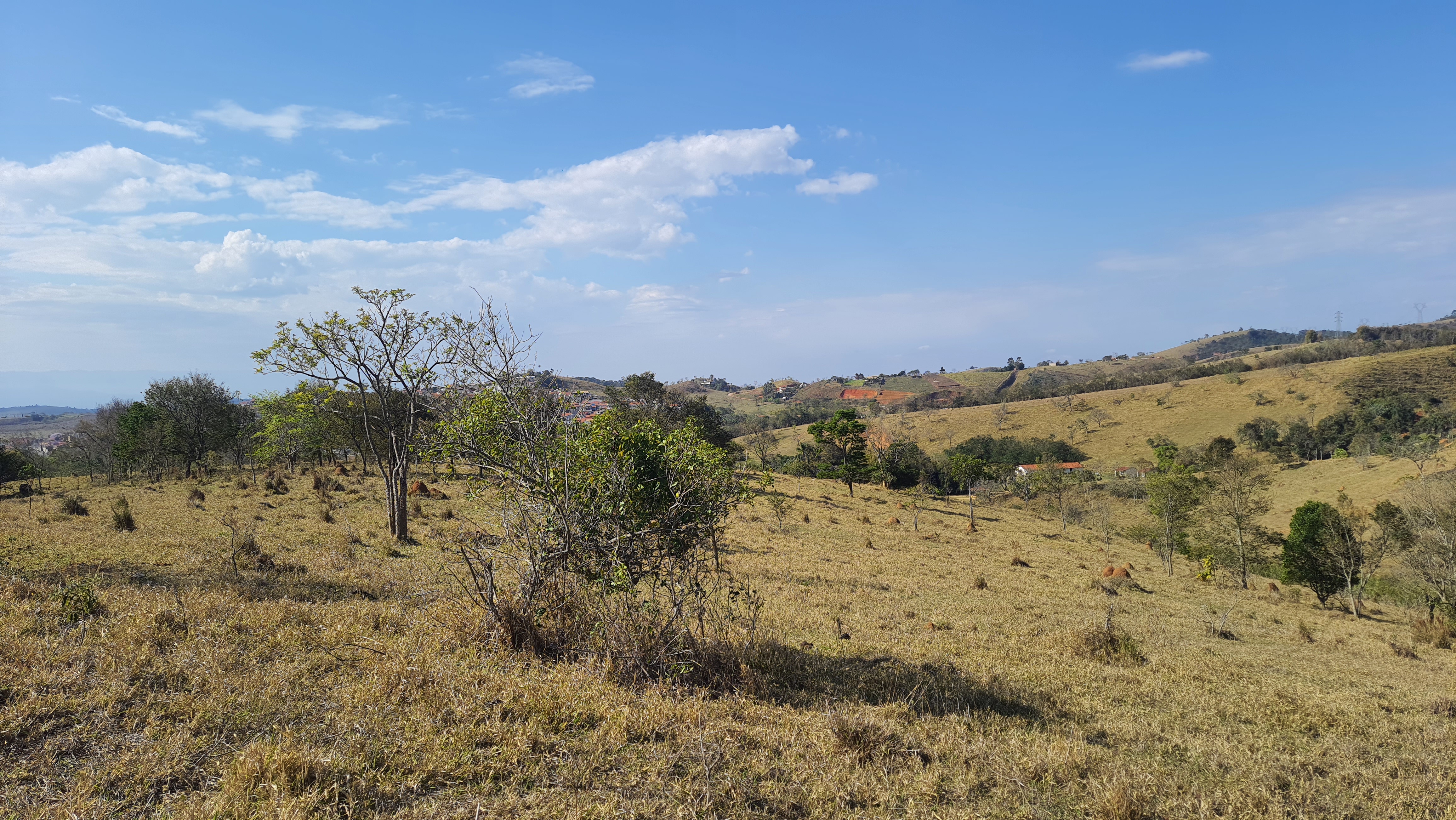 Área à venda com 220.000 m² no bairro Cataguá em Taubaté/SP.