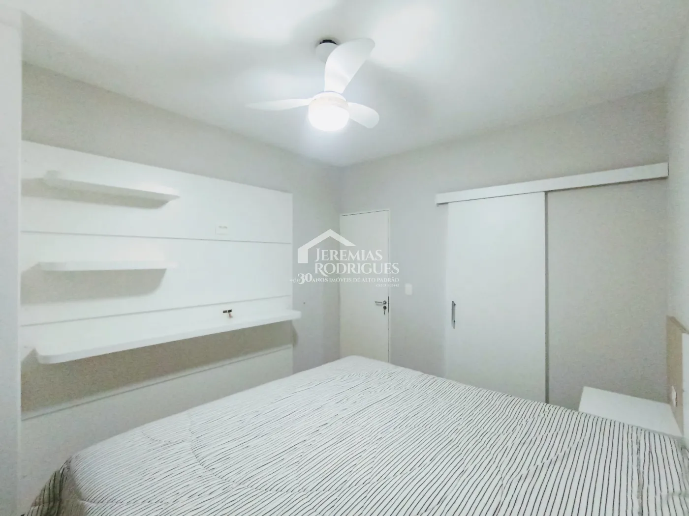 Apartamento duplex à venda com 3 dormitórios no Edifício Residencial Jabuticabeiras em Taubaté/SP