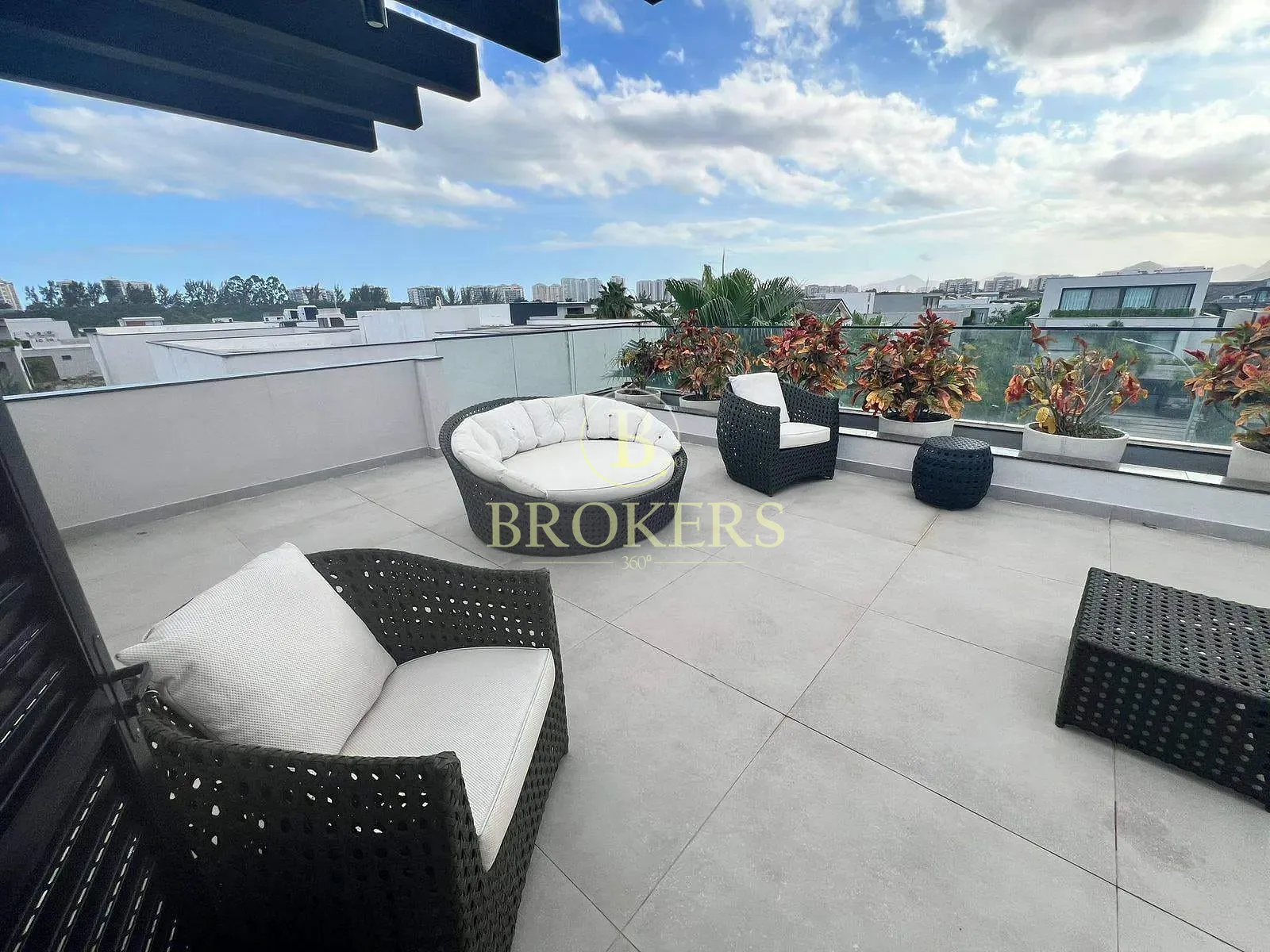 Design e luxo no Alphaville: Mansão triplex de 820m² com elevador, 5 suítes e lazer exclusivo por R — foto 3