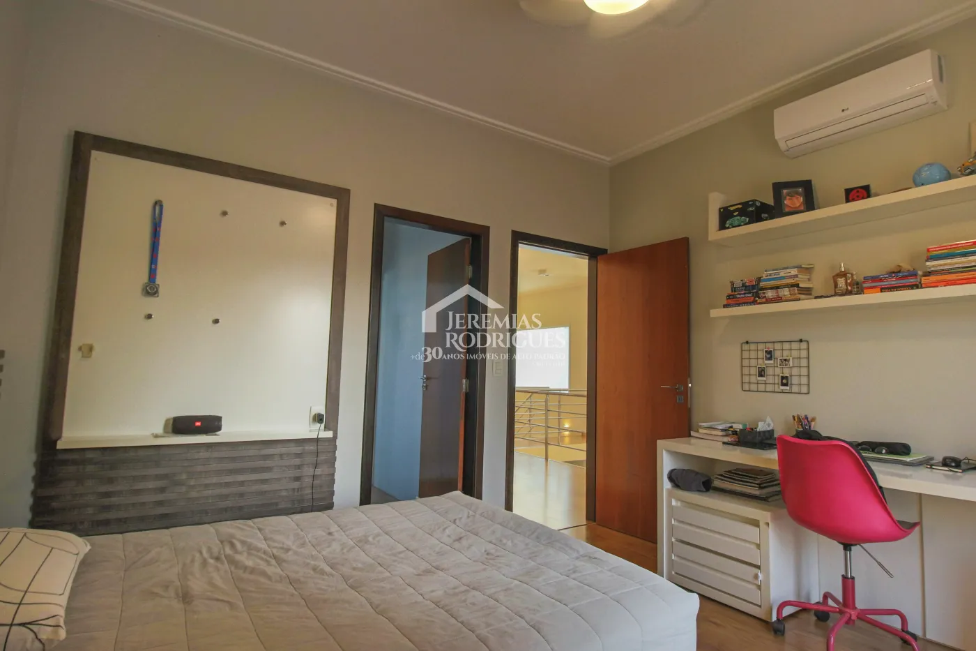 Casa com 3 suítes, 342 m² - Condomínio Taubaté Village - Taubaté/SP.