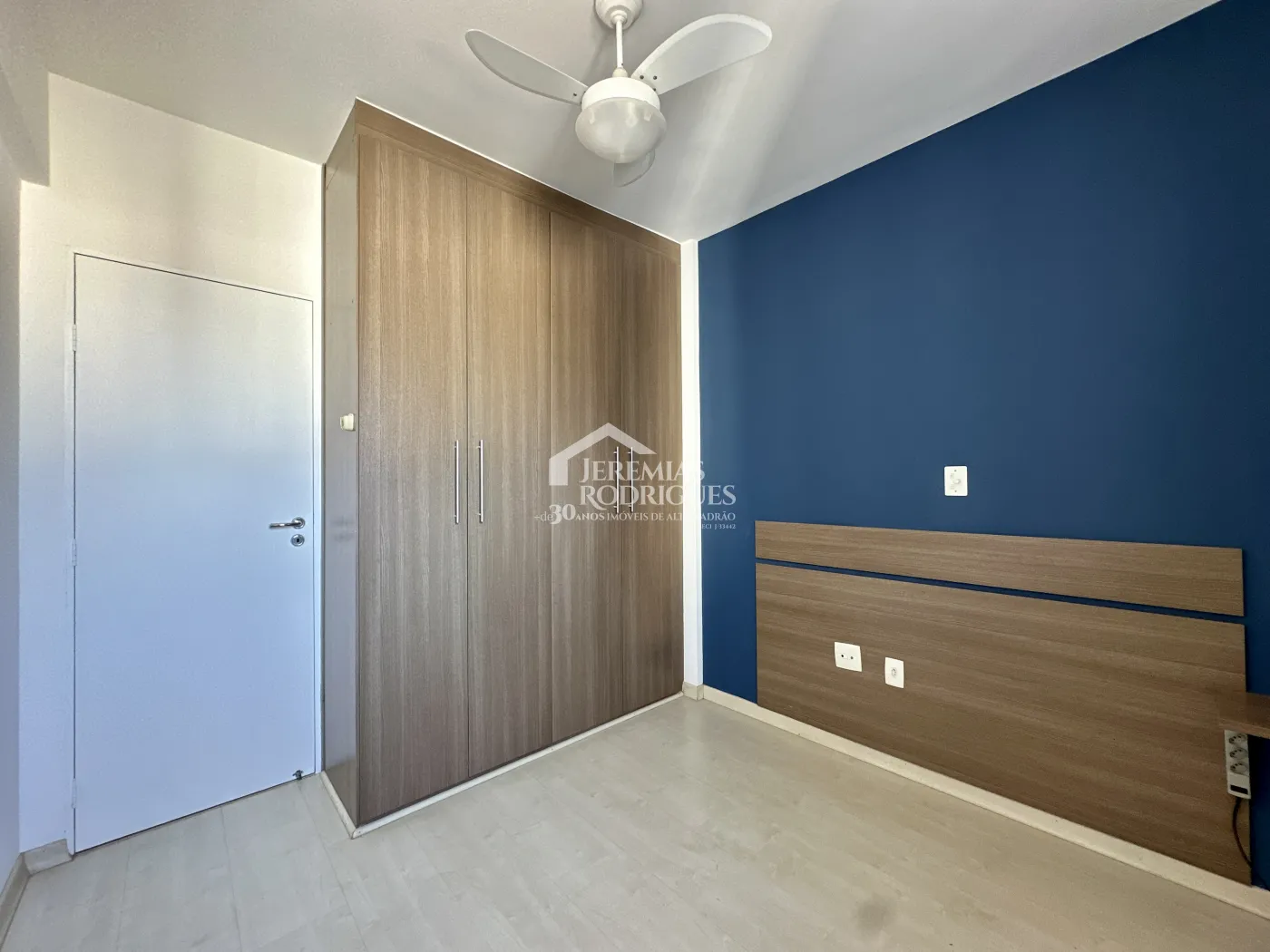Apartamento com 3 dormitórios, 125 m² - Edifício Jabuticabeiras - Taubaté/SP.