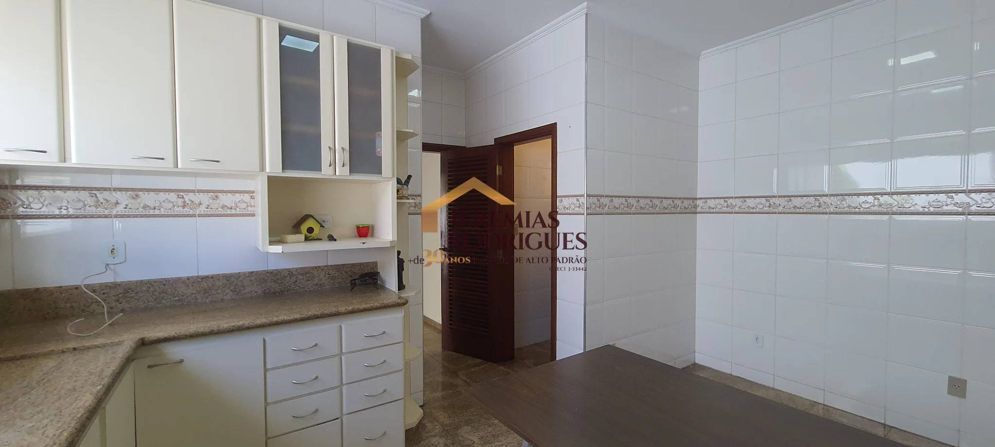 Casa para locação residencial ou comercial e venda  no Bairro Jardim das Nações em Taubaté/SP. — foto 7