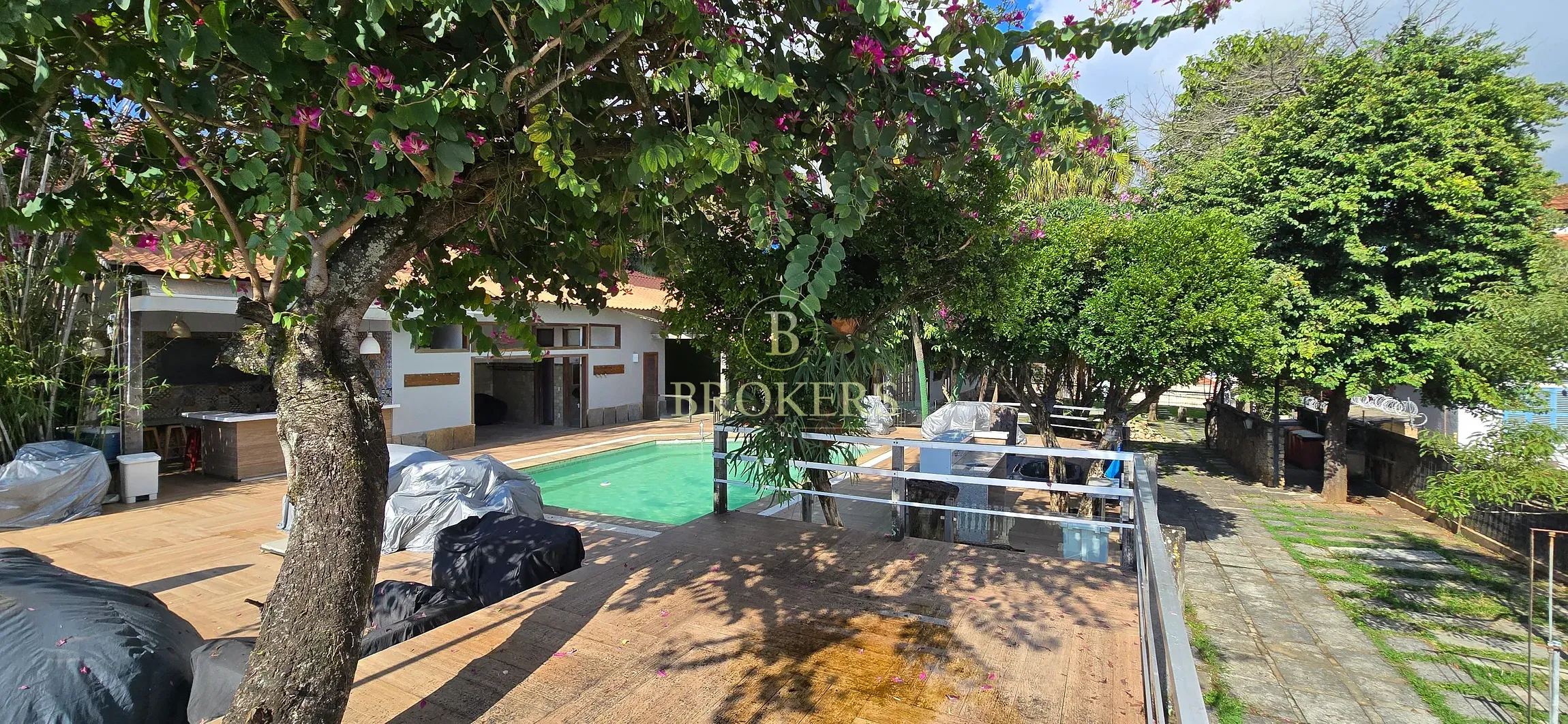Casa Exclusiva Cercada pelo Verde com Lazer Completo e Guarita com Segurança 24 Horas — foto 5