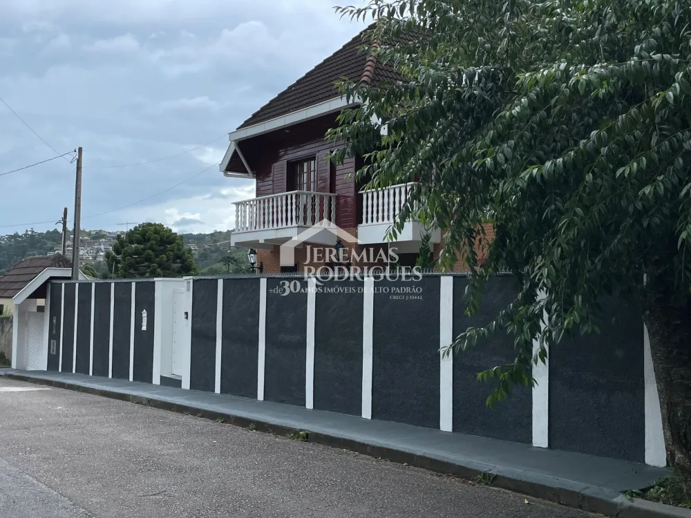 Casa com 4 suítes, 350 m² -  Vila Francalanza - Campos do Jordão/SP.