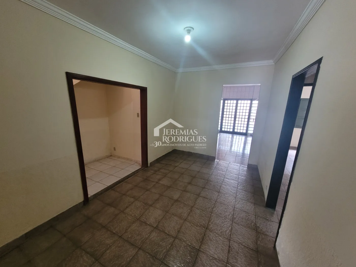 Casa para locação no Parque São Domingos em Pindamonhangaba/SP. — foto 3