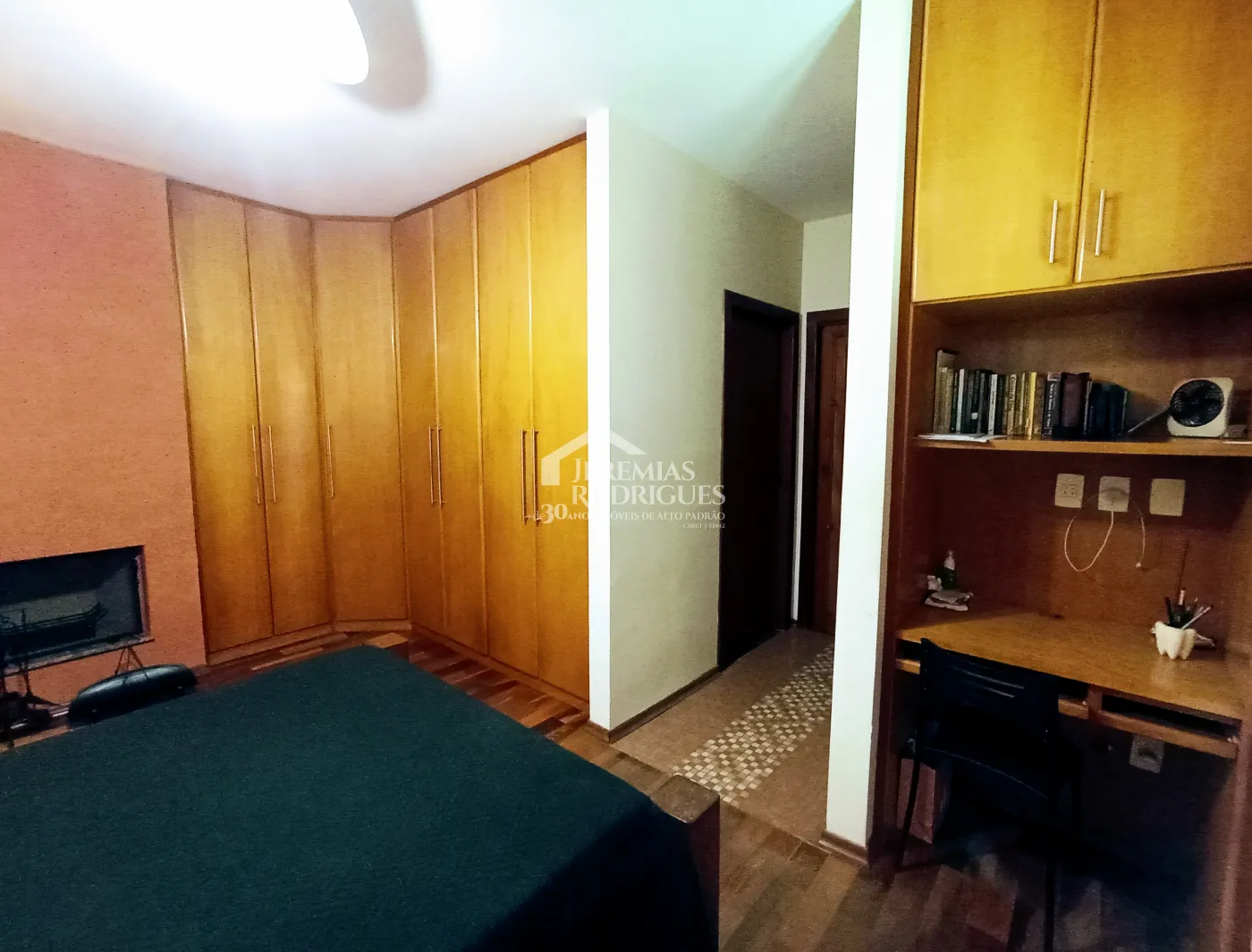 Casa à venda com 3 dormitórios no Condomínio Chácaras Cataguá em Taubaté/SP