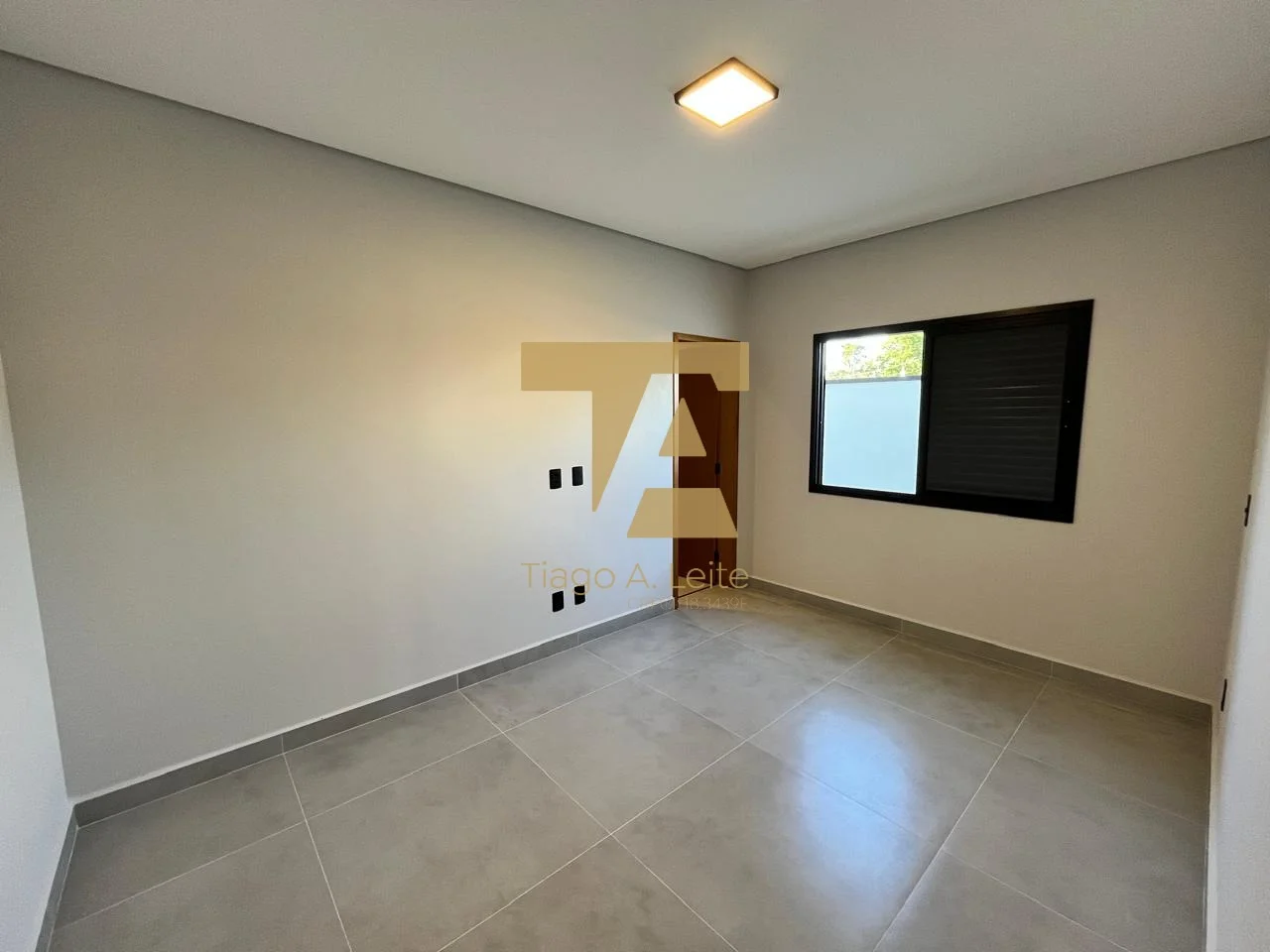 Casa com 3 Suítes à Venda em Condomínio Pérola do Vale em Tremembé/SP