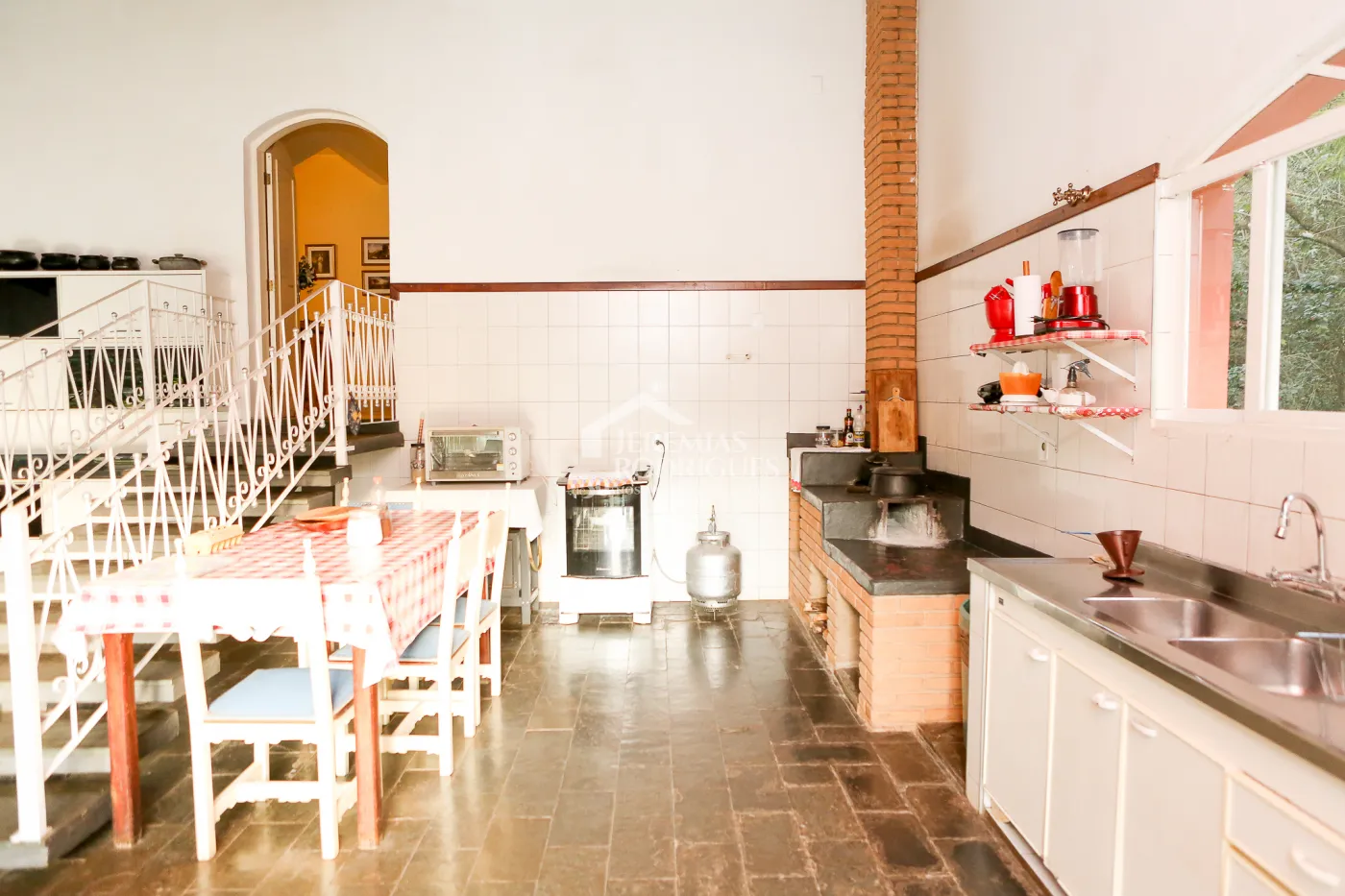 Chácara à venda no bairro do Sapucaí, em Sapucaí-Mirim/MG.