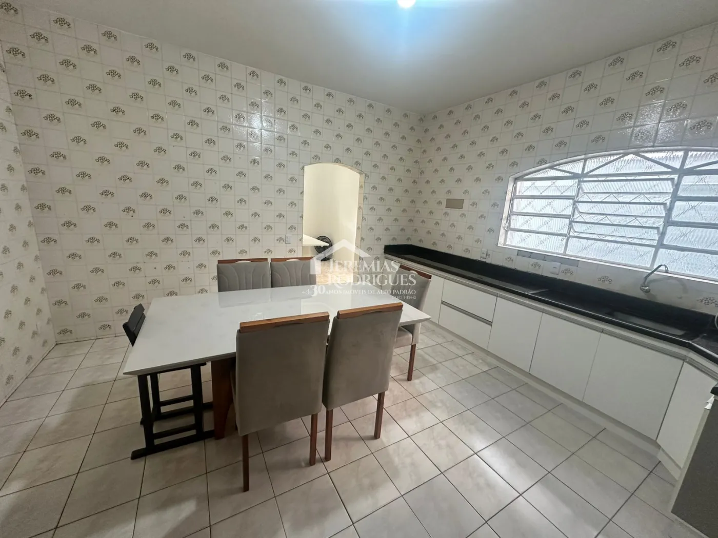 Casa para venda e locação com 3 dormitórios no bairro Jardim Residencial Doutor Lessa em Pindamonhangaba/SP