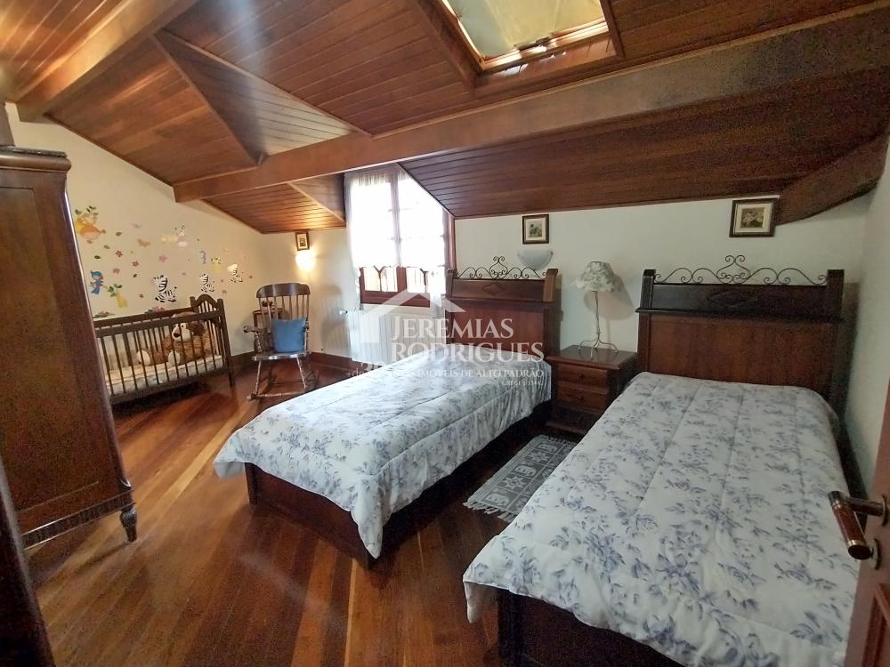 Casa com 6 dormitórios, 735 m² - Condomínio Jardim Véu da Noiva - Campos do Jordão/SP