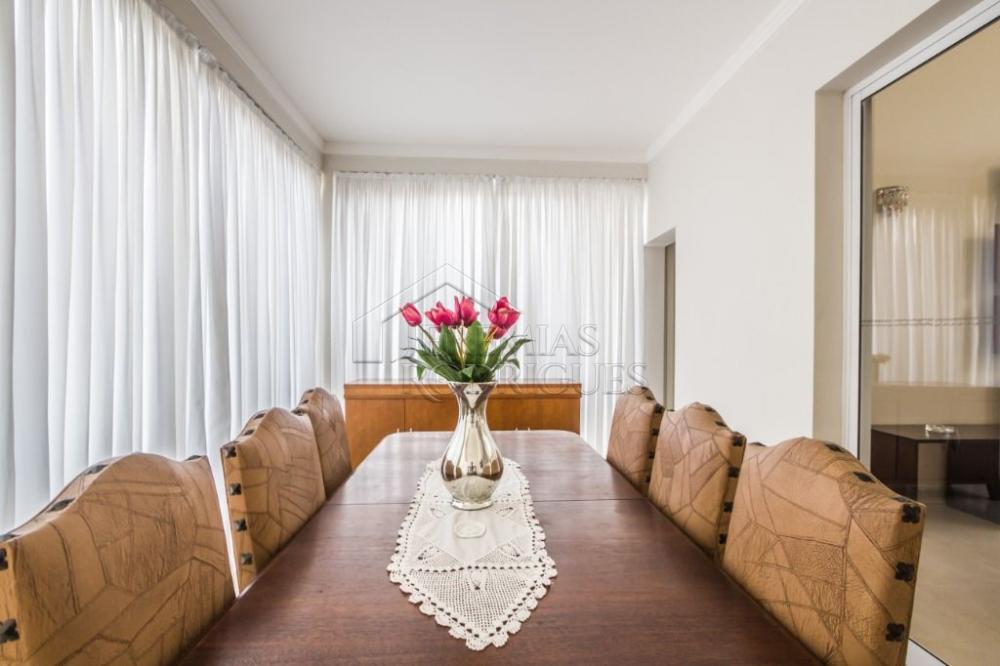 Casa à venda no Condomínio Colonial Village I em Pindamonhangaba/SP