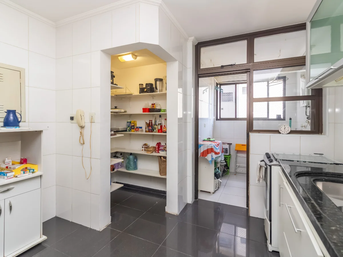 Apartamento 98 m² | 3 dormitórios | 950 m do metrô Praça da Árvore