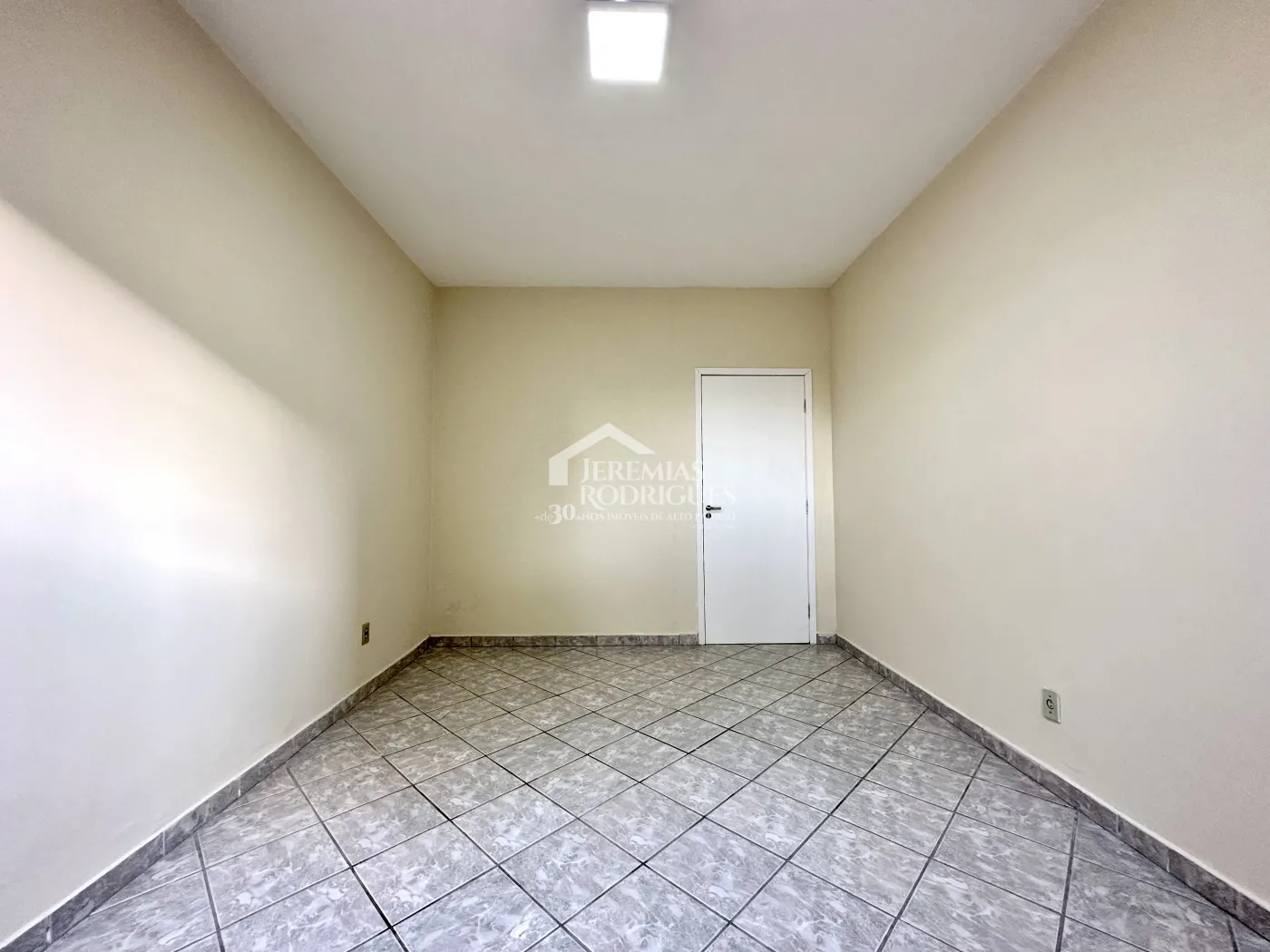 Ponto comercial no Centro de Taubaté/SP