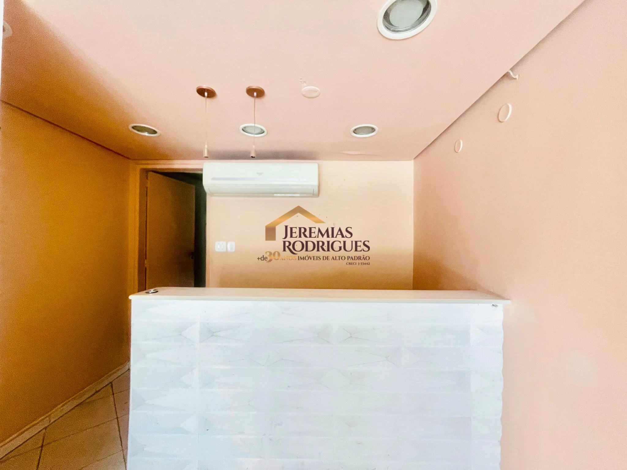 Ponto Comercial para locação no Centro em Taubaté/SP. — foto 1