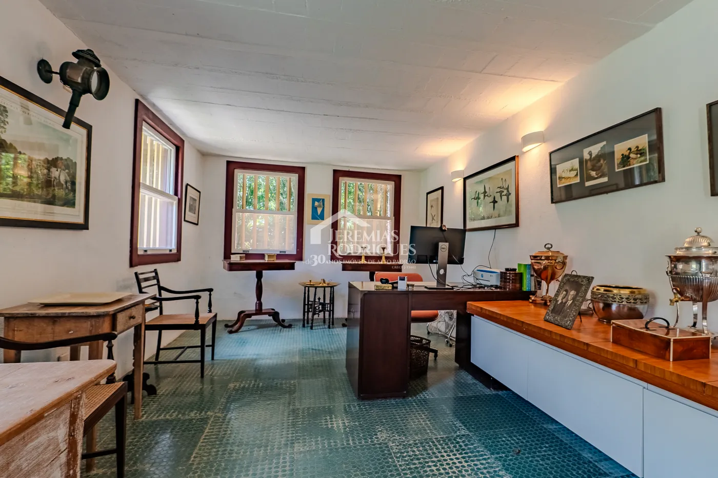 Fazenda à venda com 3.389.000,00 m² em Piraí/RJ.