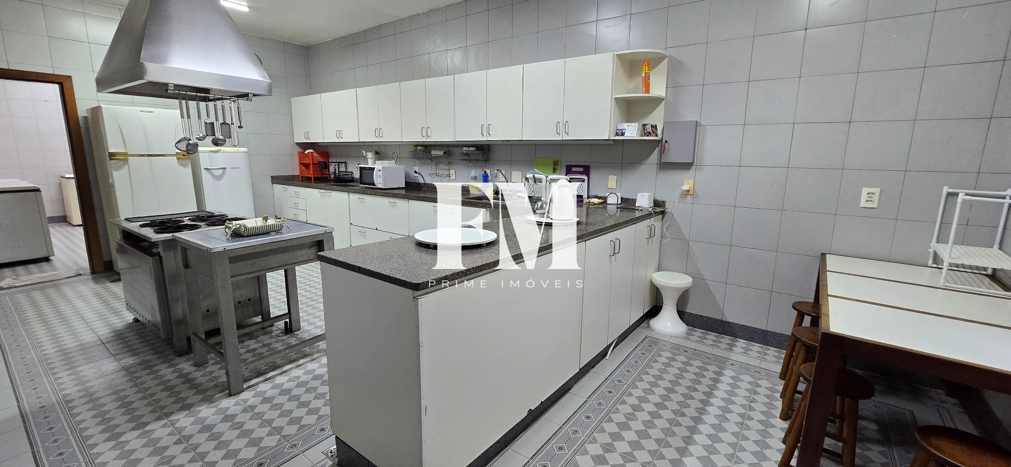 Casa Exclusiva Cercada pelo Verde com Lazer Completo e Guarita com Segurança 24 Horas - foto 34