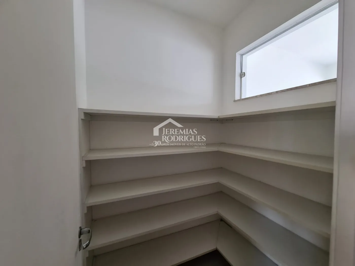 Casa com 3 dormitórios, 235 m² - Condomínio Campos do Conde I - Tremembé/SP.