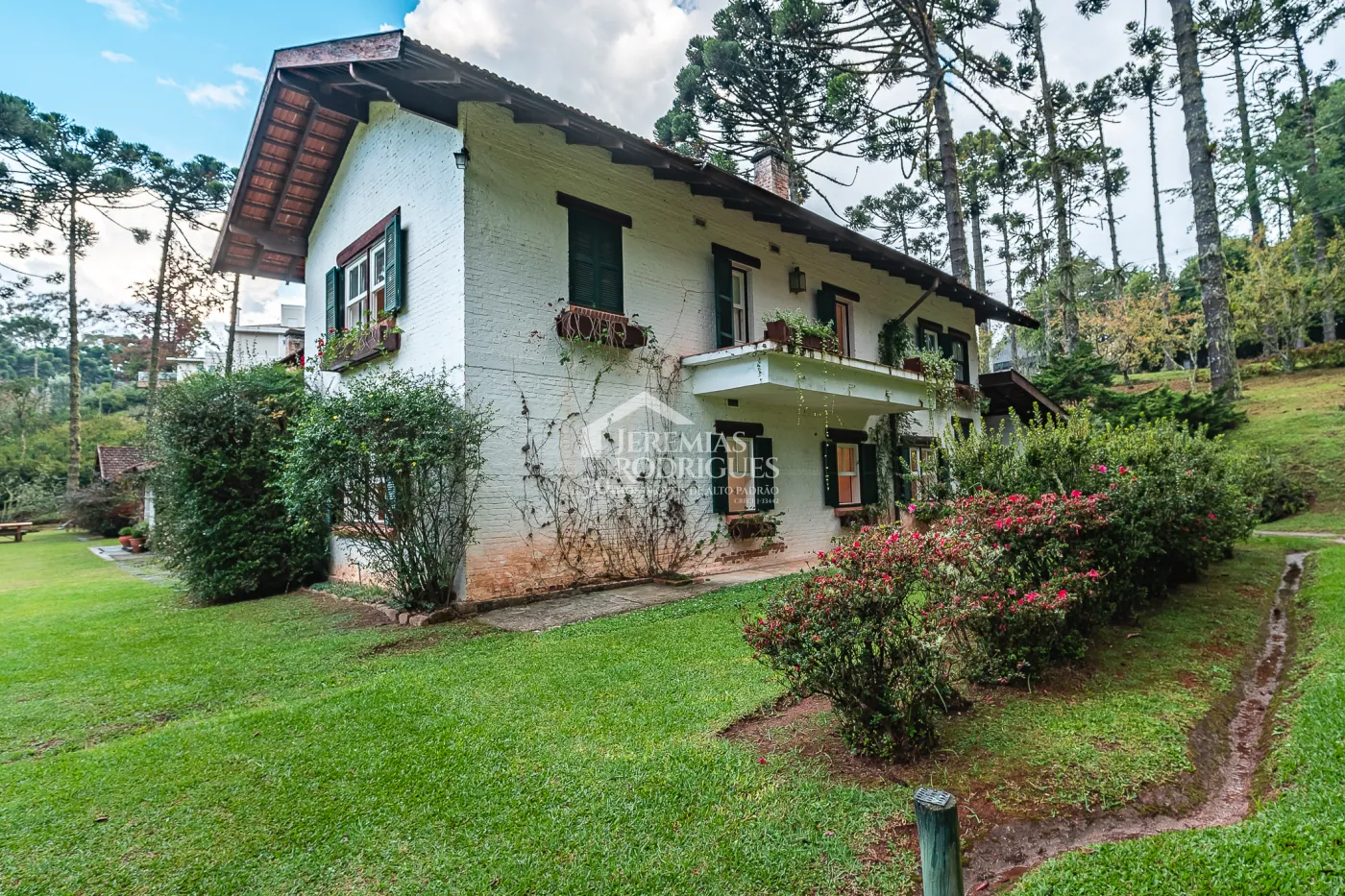 Casa com 9 dormitórios, 694 m² - Condomínio Reserva Figueiredo - Campos do Jordão/SP