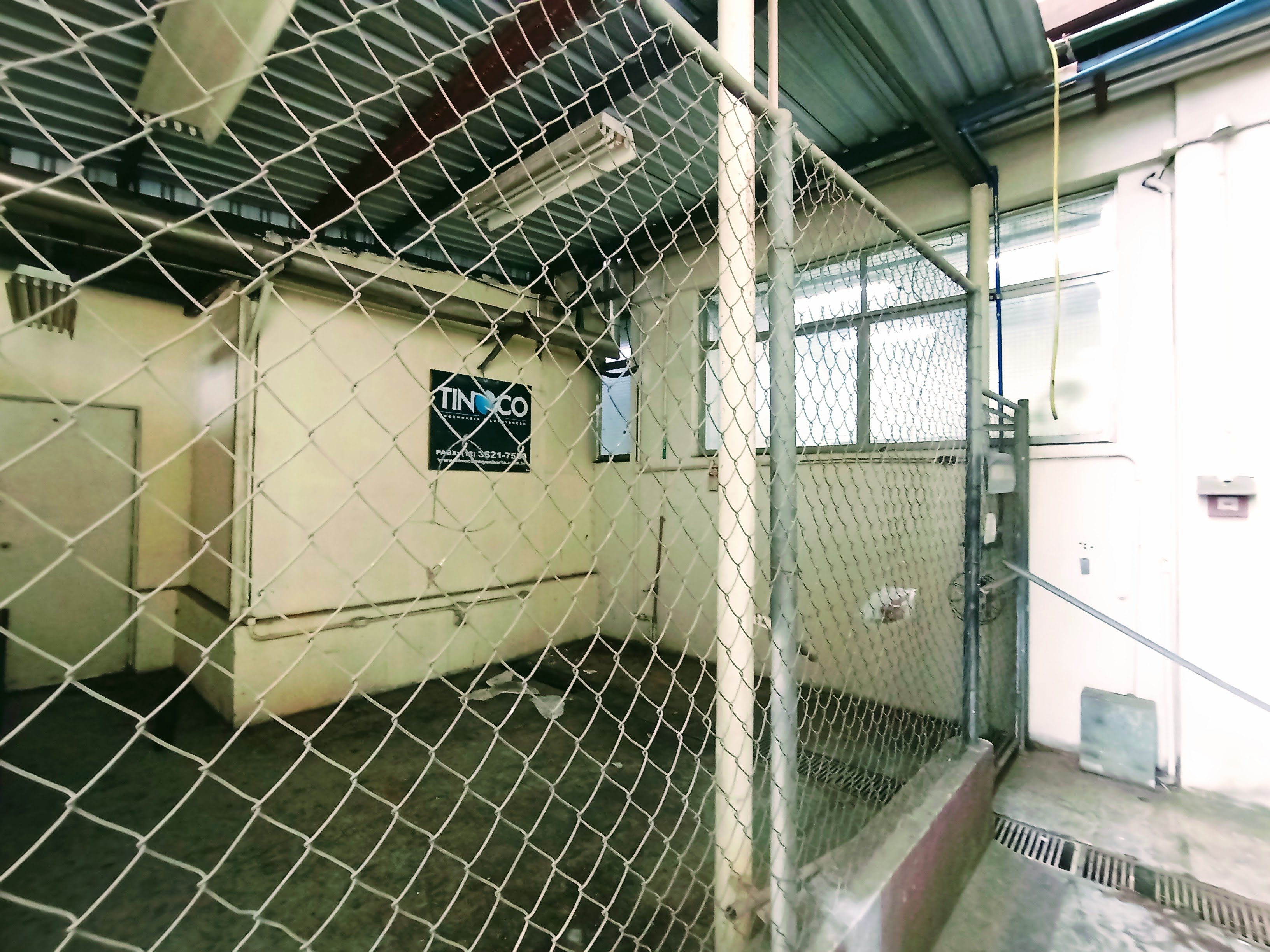 Prédio para venda e locação, 6.000 m² no bairro Jardim Independência em Taubaté/SP.