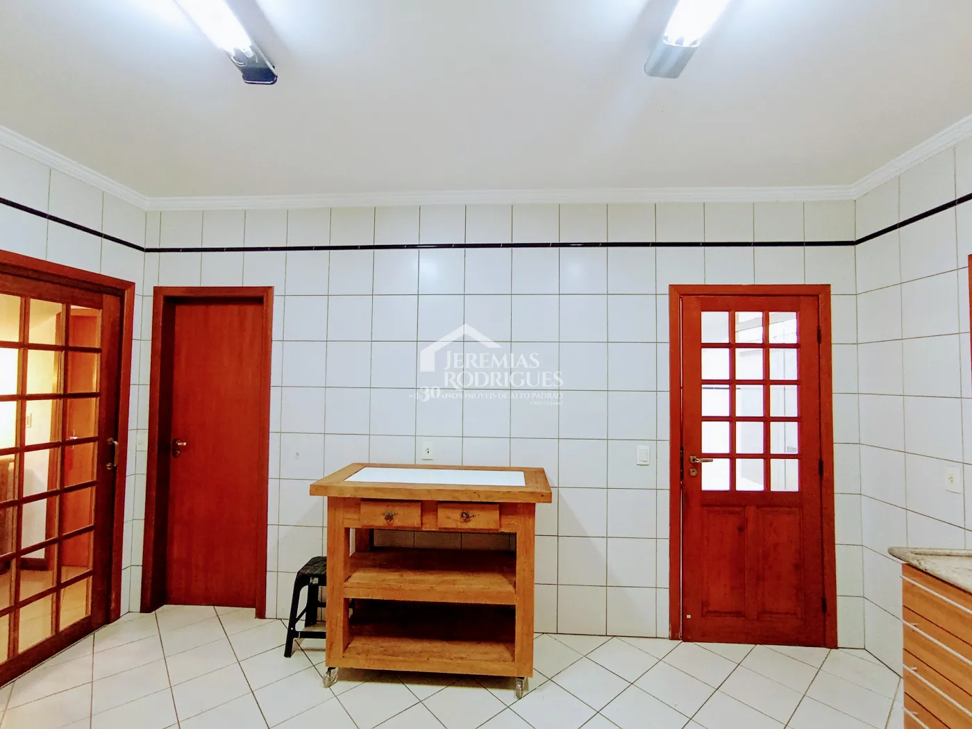 Casa para venda e locação com 3 dormitórios no Condomínio Taubaté Village em Taubaté/SP